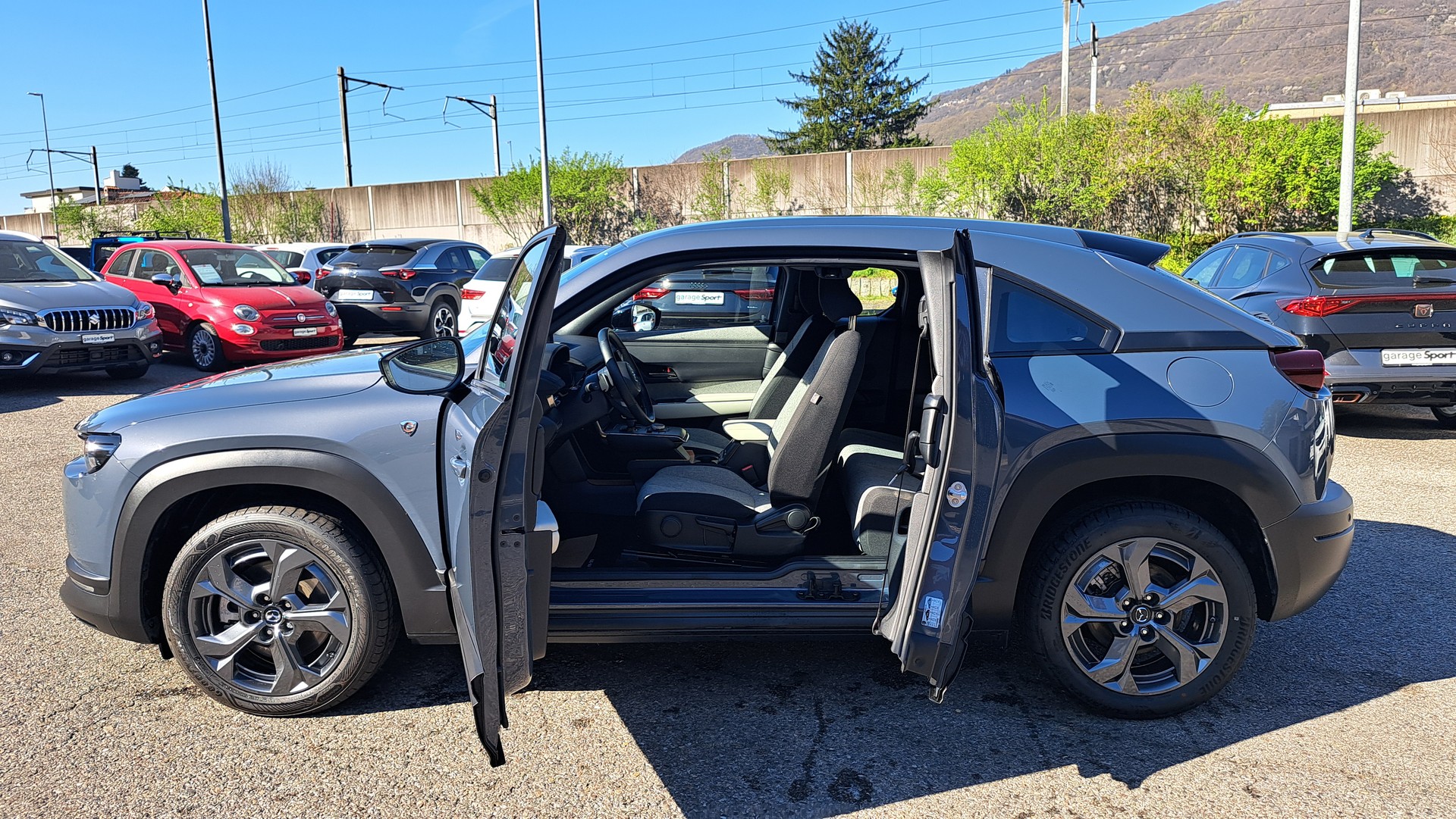 MAZDA MX-30 PHEV e-Skyactiv R-EV 170 Exclusive-Line-image-4