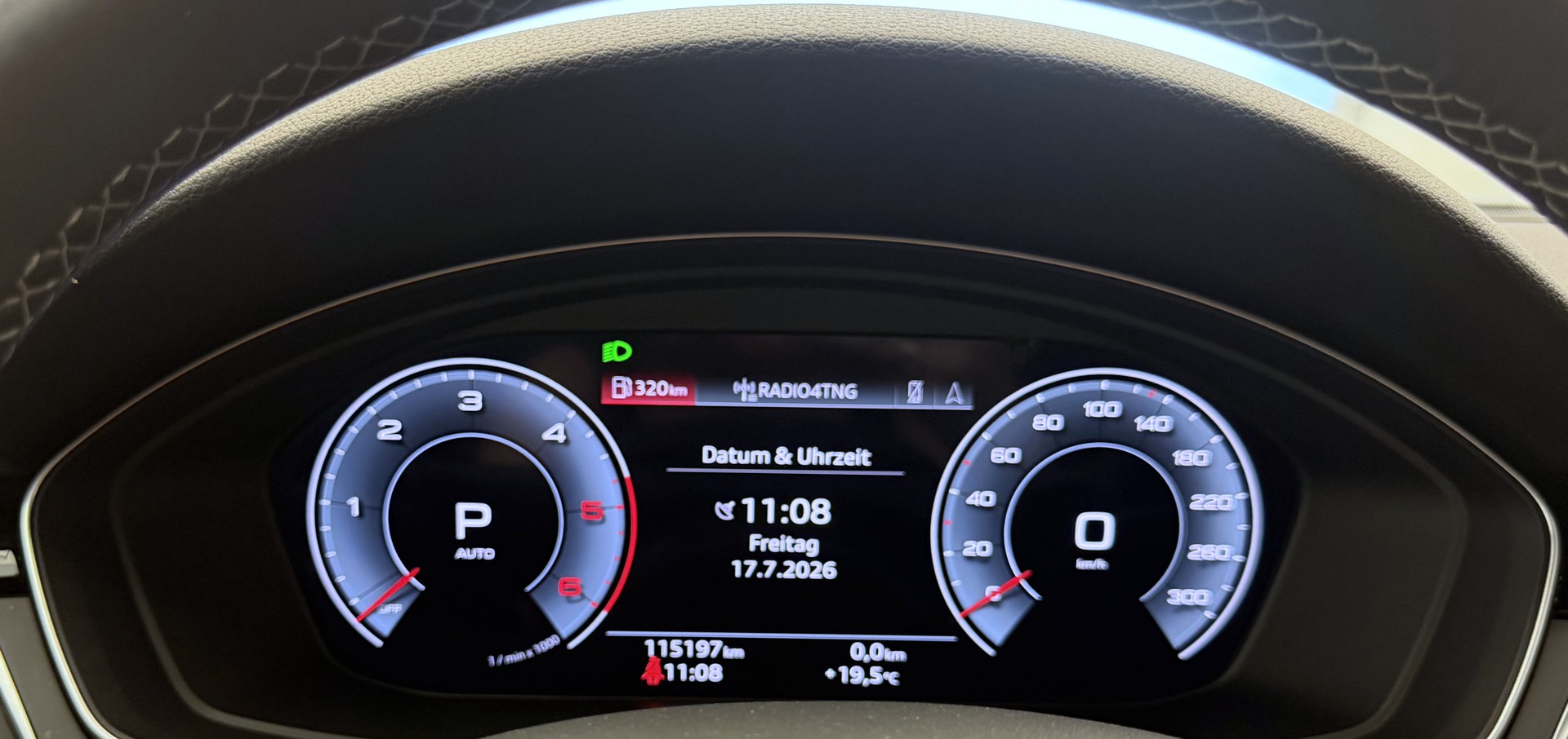 AUDI A4 Avant 40 TDI S line Attraction quattro S-tronic-image-9