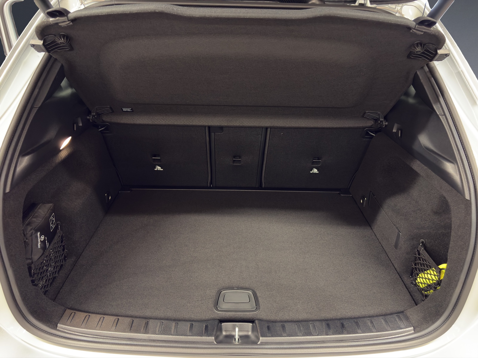 MERCEDES-BENZ GLA 220 4M-image-13