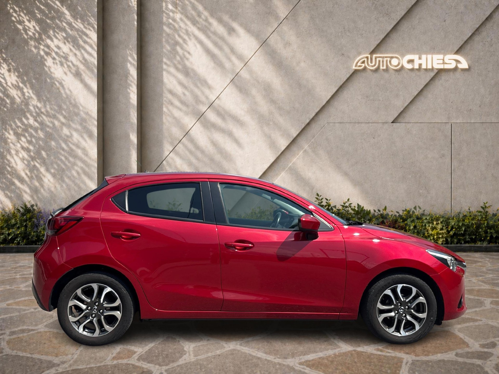 MAZDA 2 1.5 90 Revolution-image-5