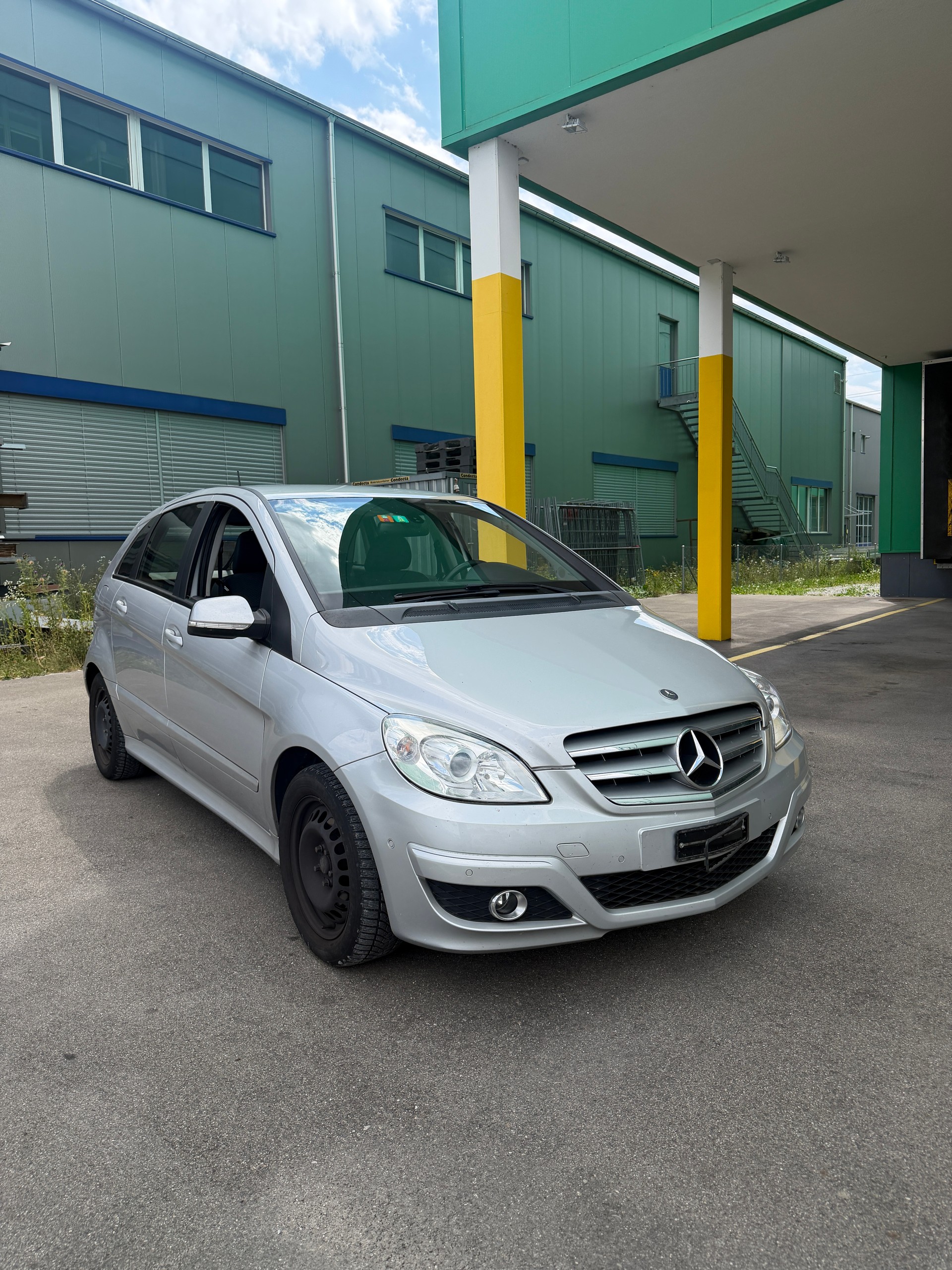 MERCEDES-BENZ B 200 Autotronic-image-0