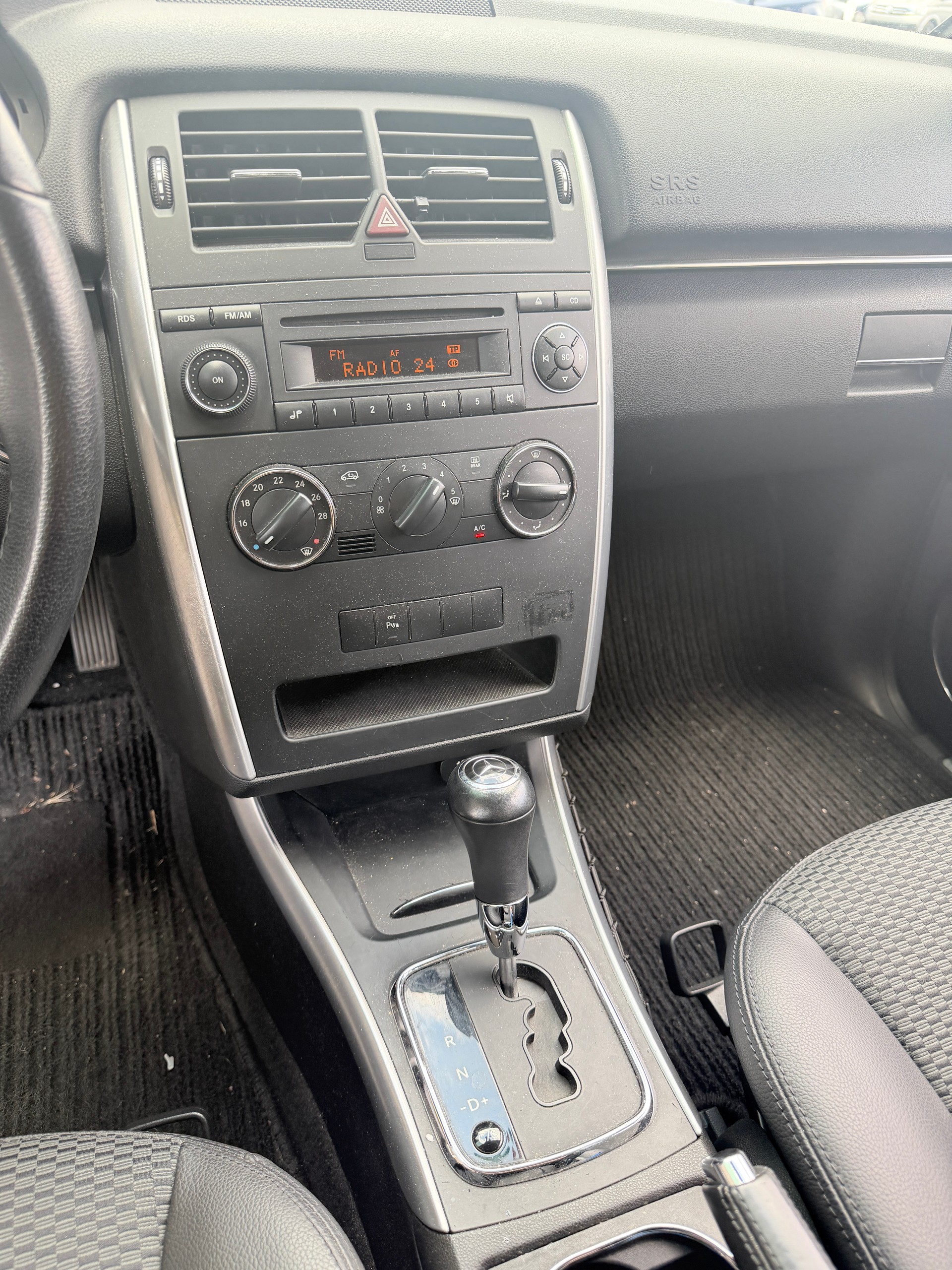MERCEDES-BENZ B 200 Autotronic-image-10