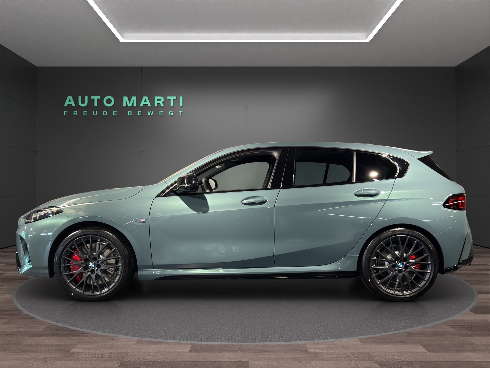 BMW M135i xDrive-image-1