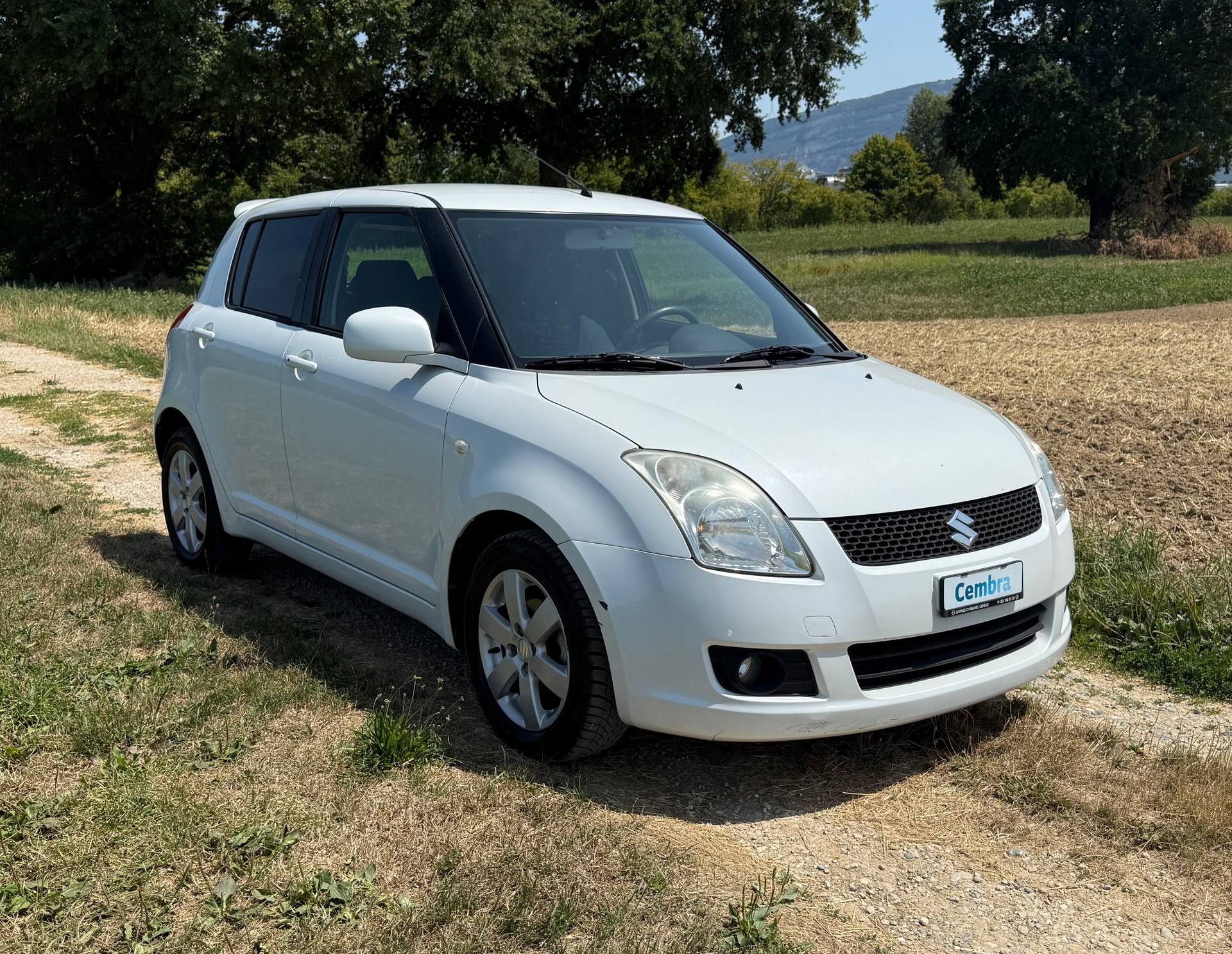 SUZUKI Swift 1.3i 16V GL Top-image-2
