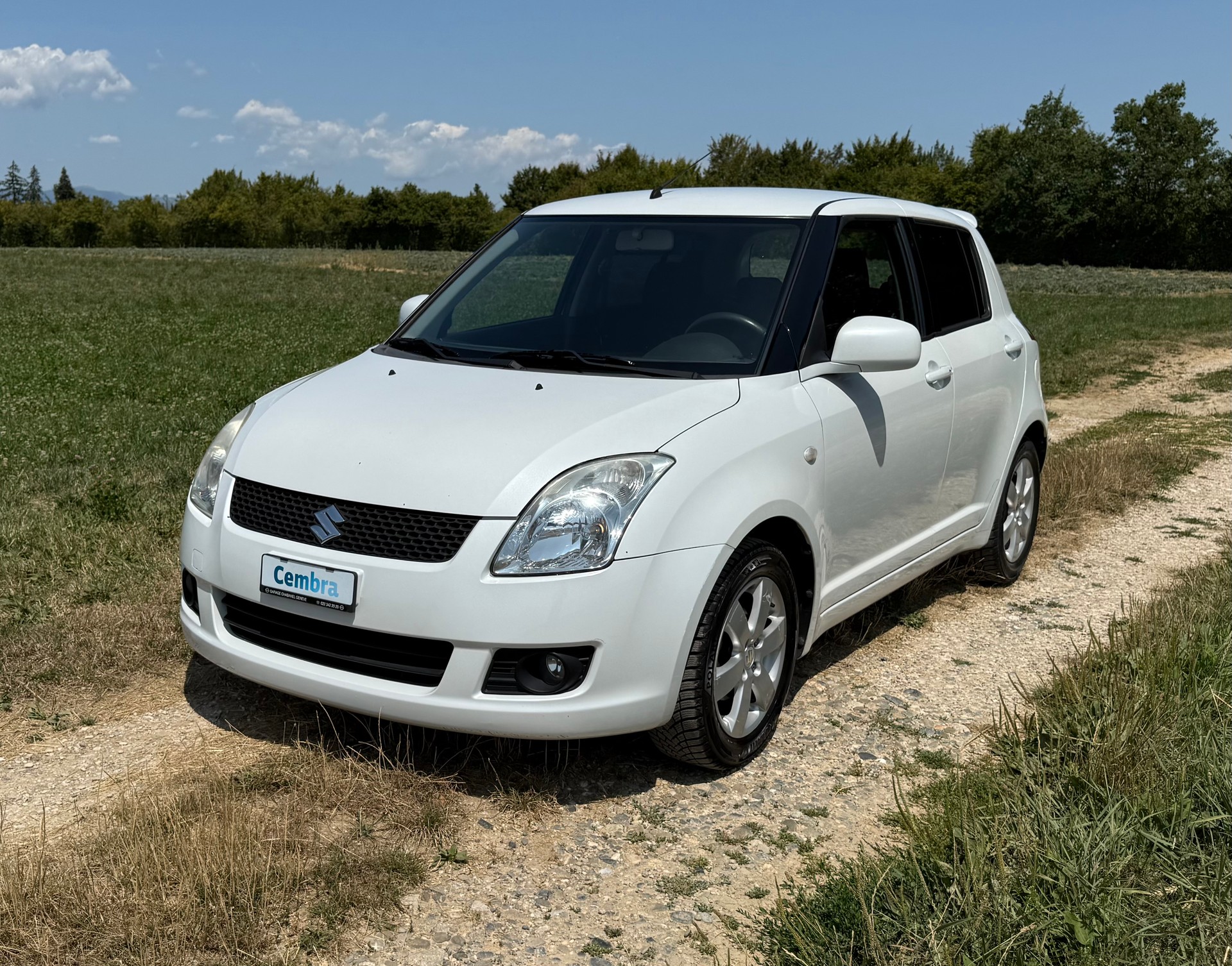 SUZUKI Swift 1.3i 16V GL Top-image-0