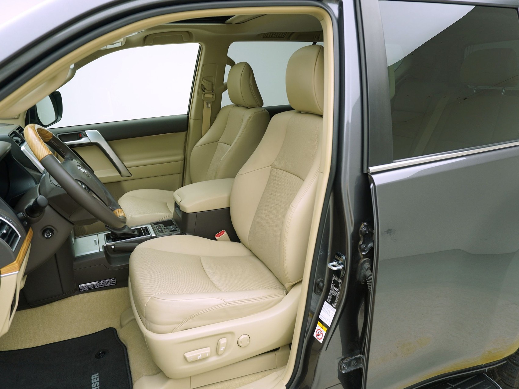 TOYOTA Land Cruiser 2.8 D Premium-image-9