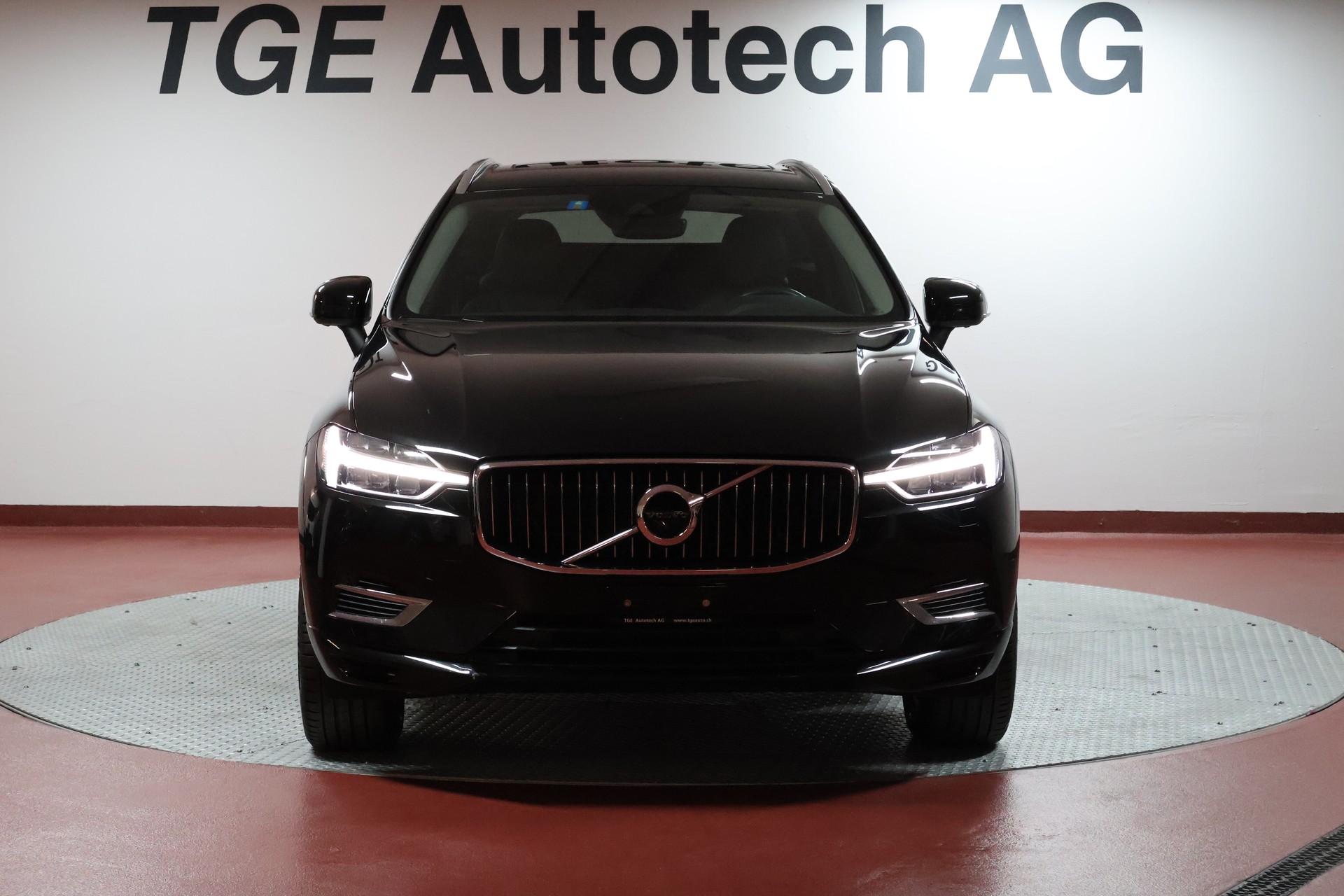 VOLVO XC60 T8 eAWD Inscription Expression Geartronic-showroom-element-1