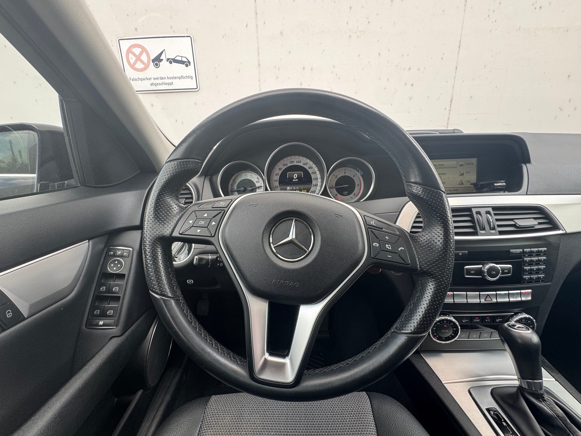 MERCEDES-BENZ C 220 CDI Avantgarde-image-11