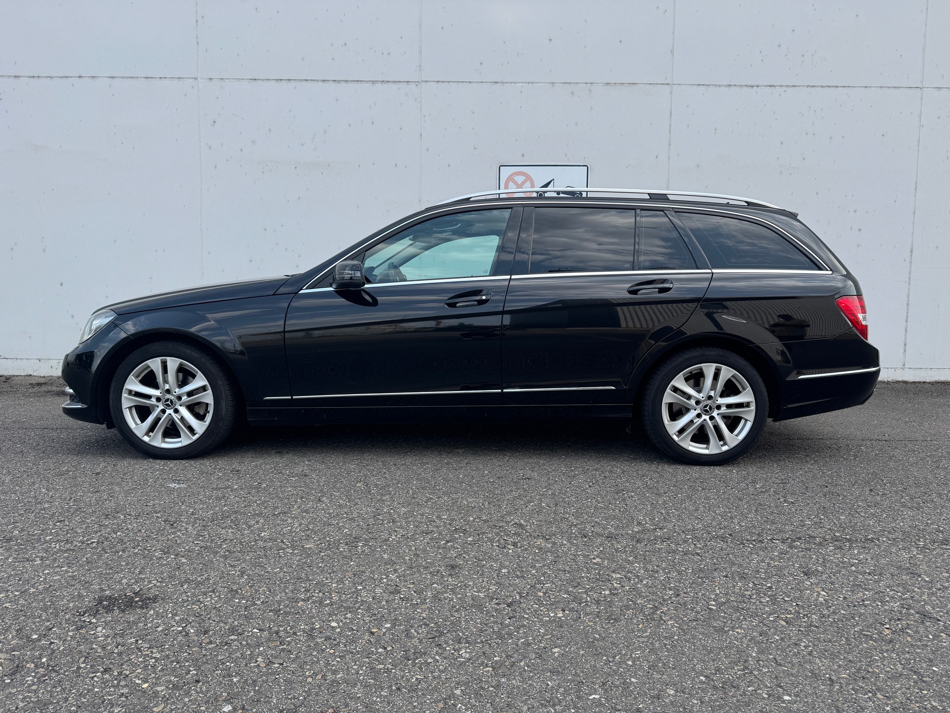 MERCEDES-BENZ C 220 CDI Avantgarde-image-8