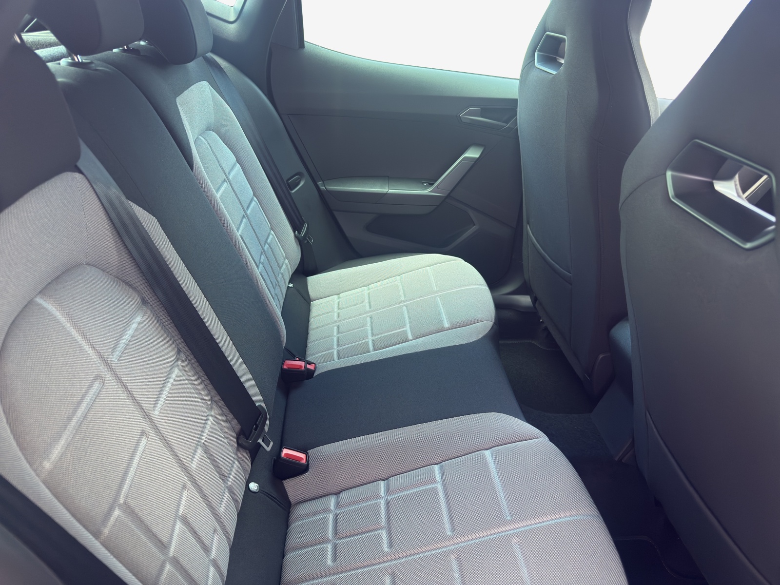 SEAT Ibiza 1.0 EcoTSI FR DSG-image-10