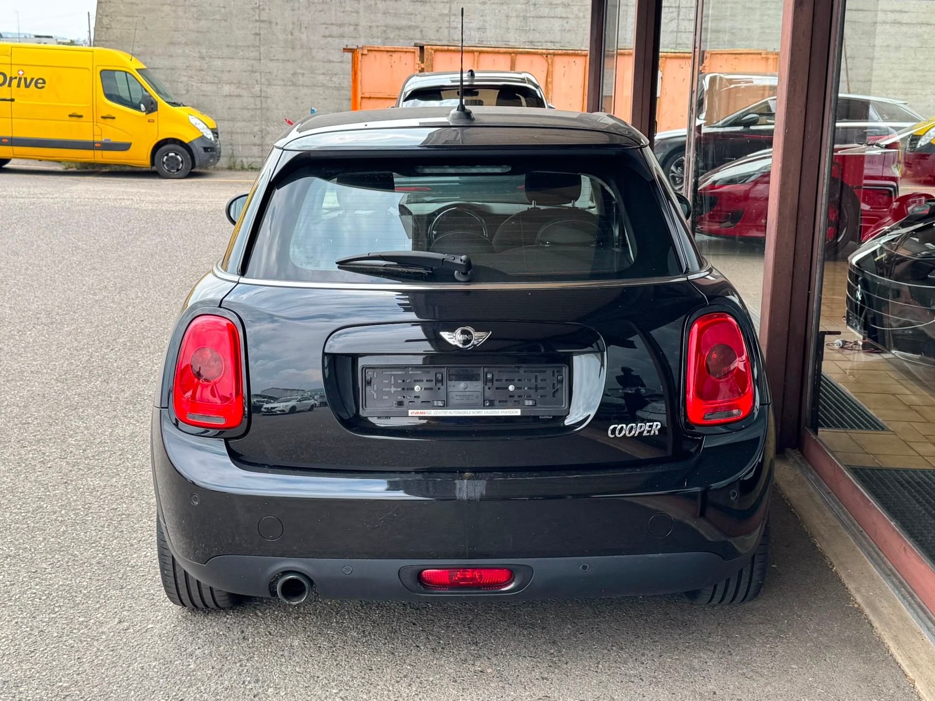 MINI Cooper-image-4