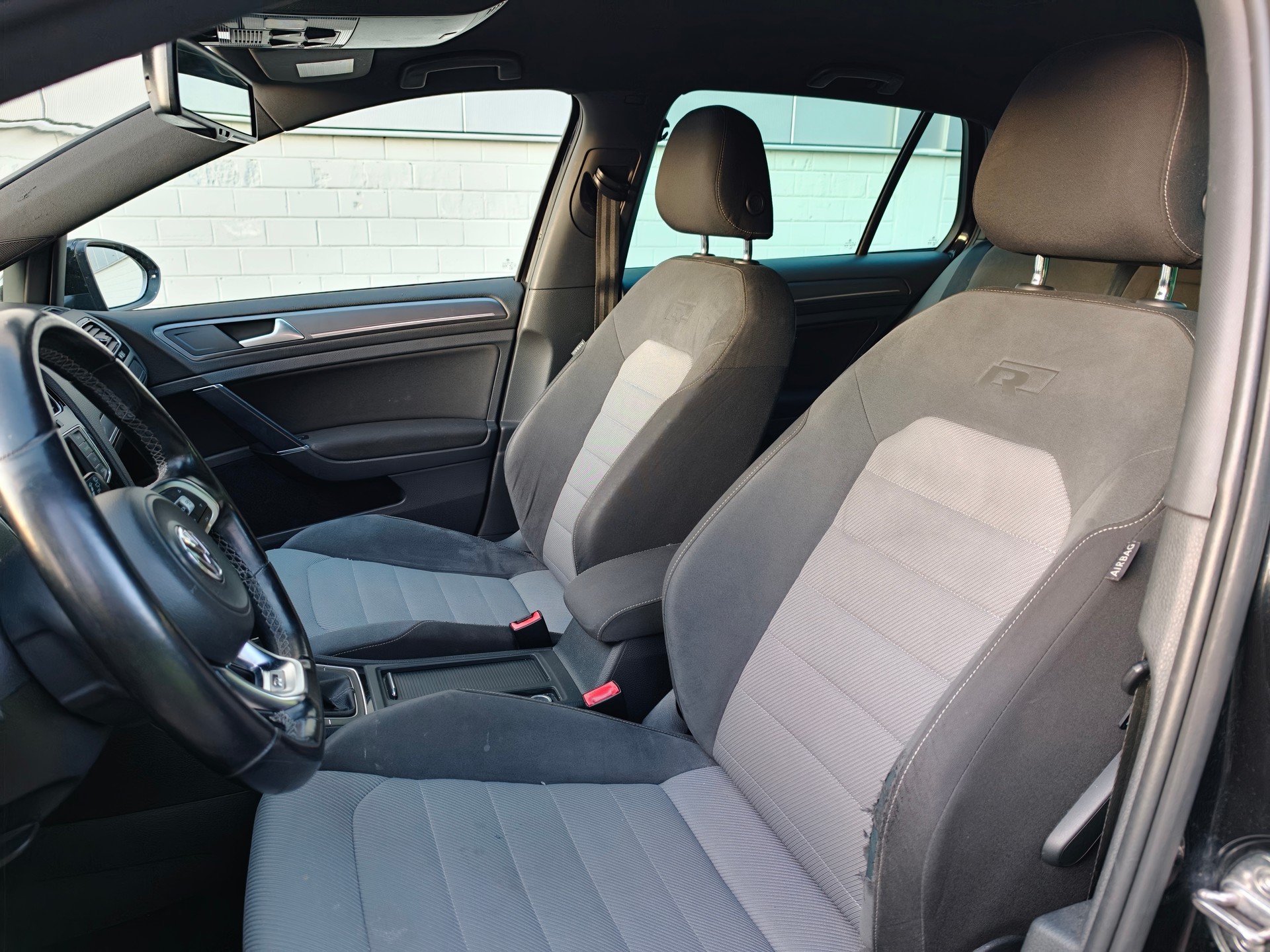 VW Golf 1.4 TSI Cup R-Line-image-9