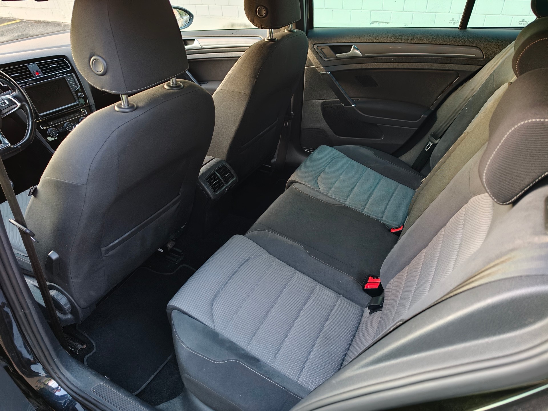 VW Golf 1.4 TSI Cup R-Line-image-10