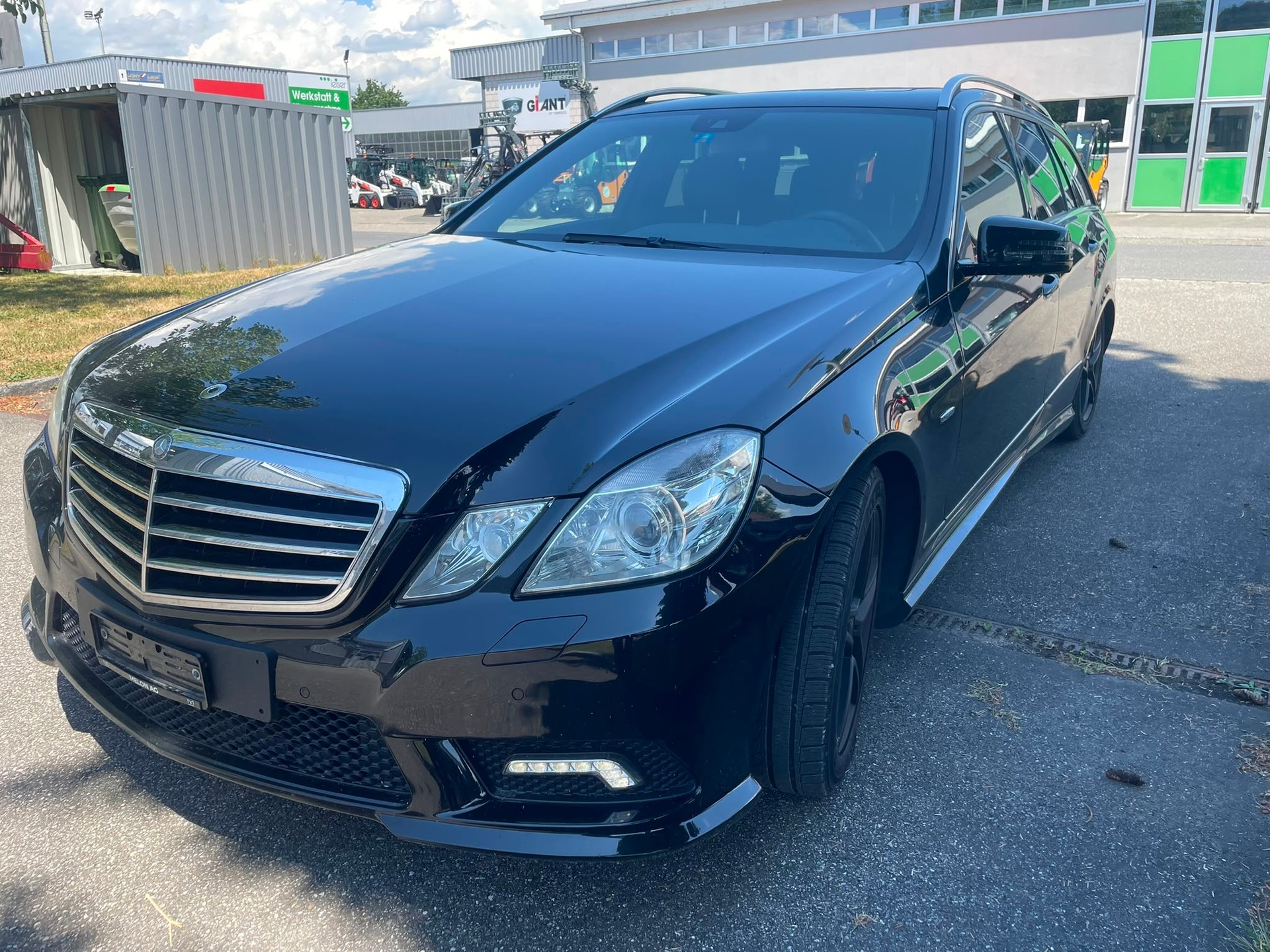 MERCEDES-BENZ E 250 CGI BlueEfficiency Avantgarde Automatic-image-1