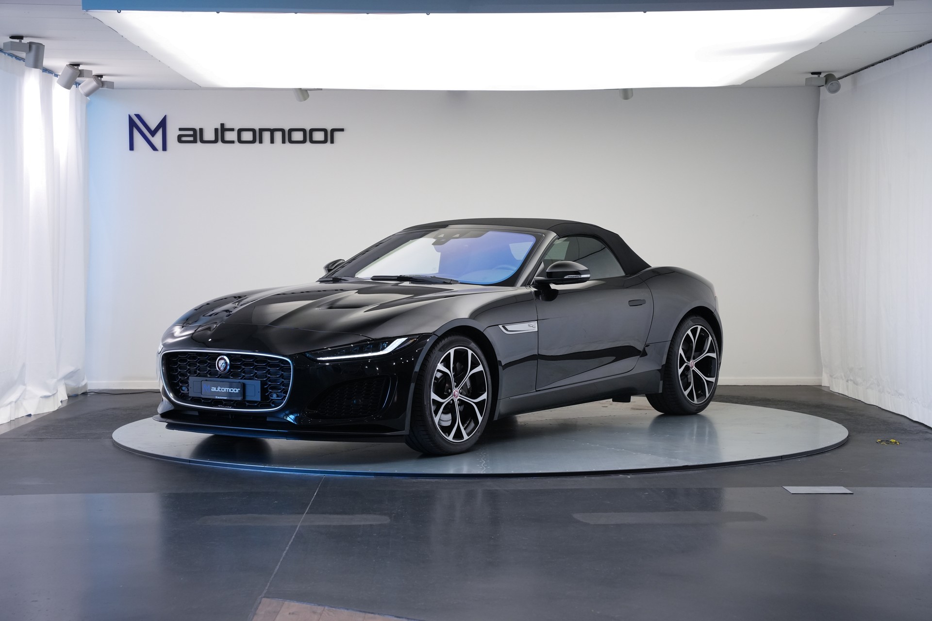 JAGUAR F-Type Convertible 2.0 I4 Automatik-image-9