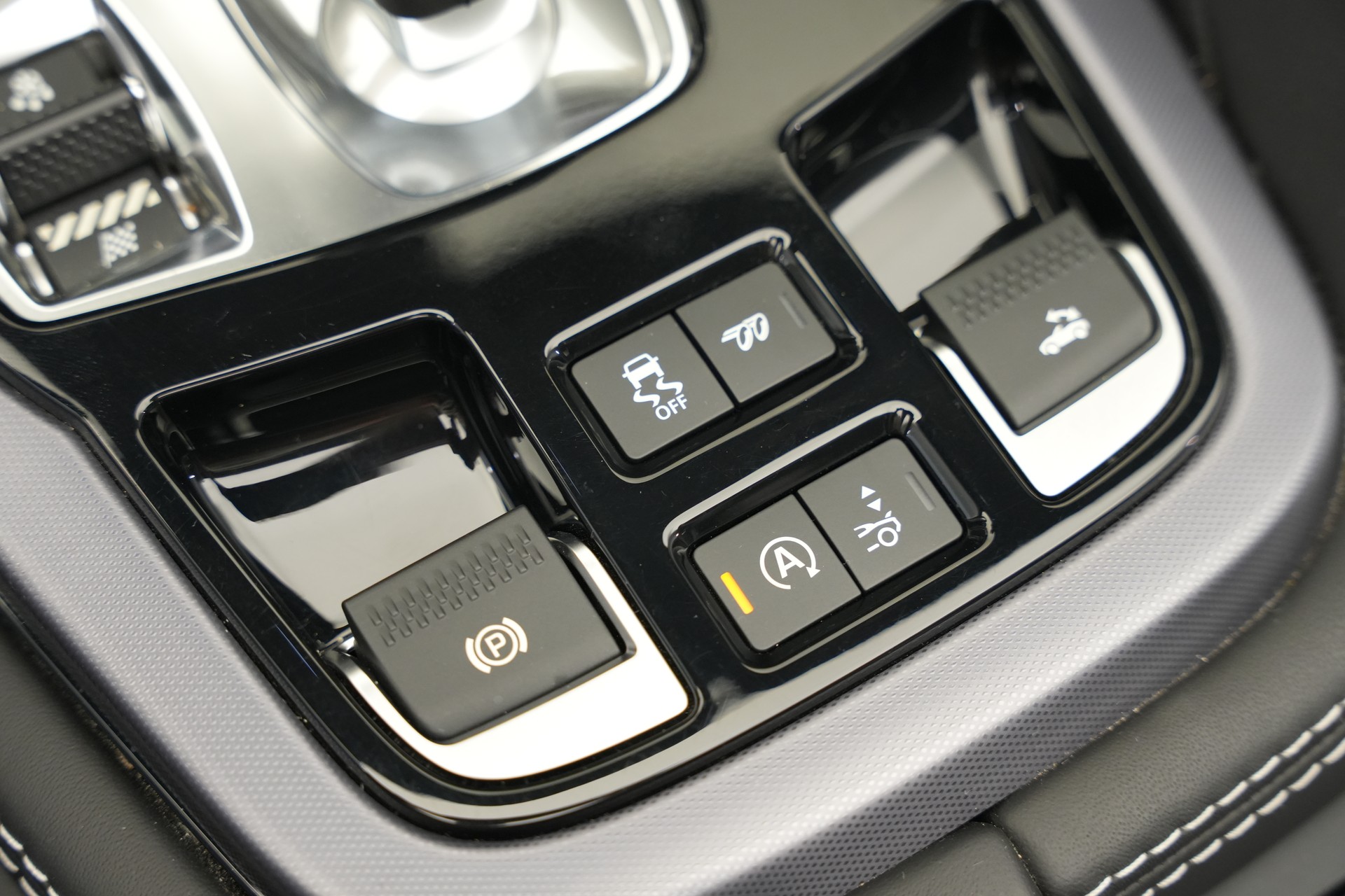 JAGUAR F-Type Convertible 2.0 I4 Automatik-image-28