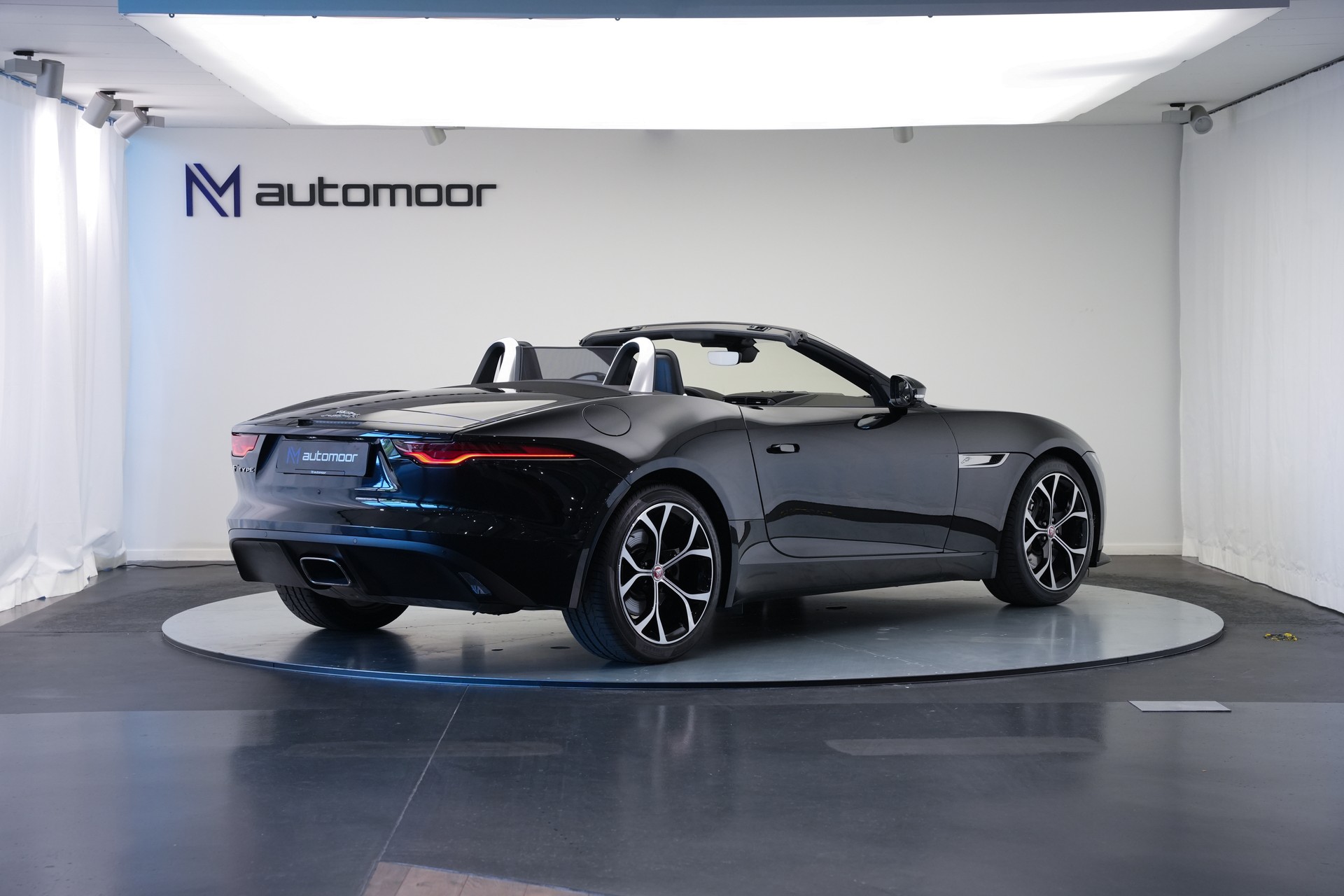 JAGUAR F-Type Convertible 2.0 I4 Automatik-image-4