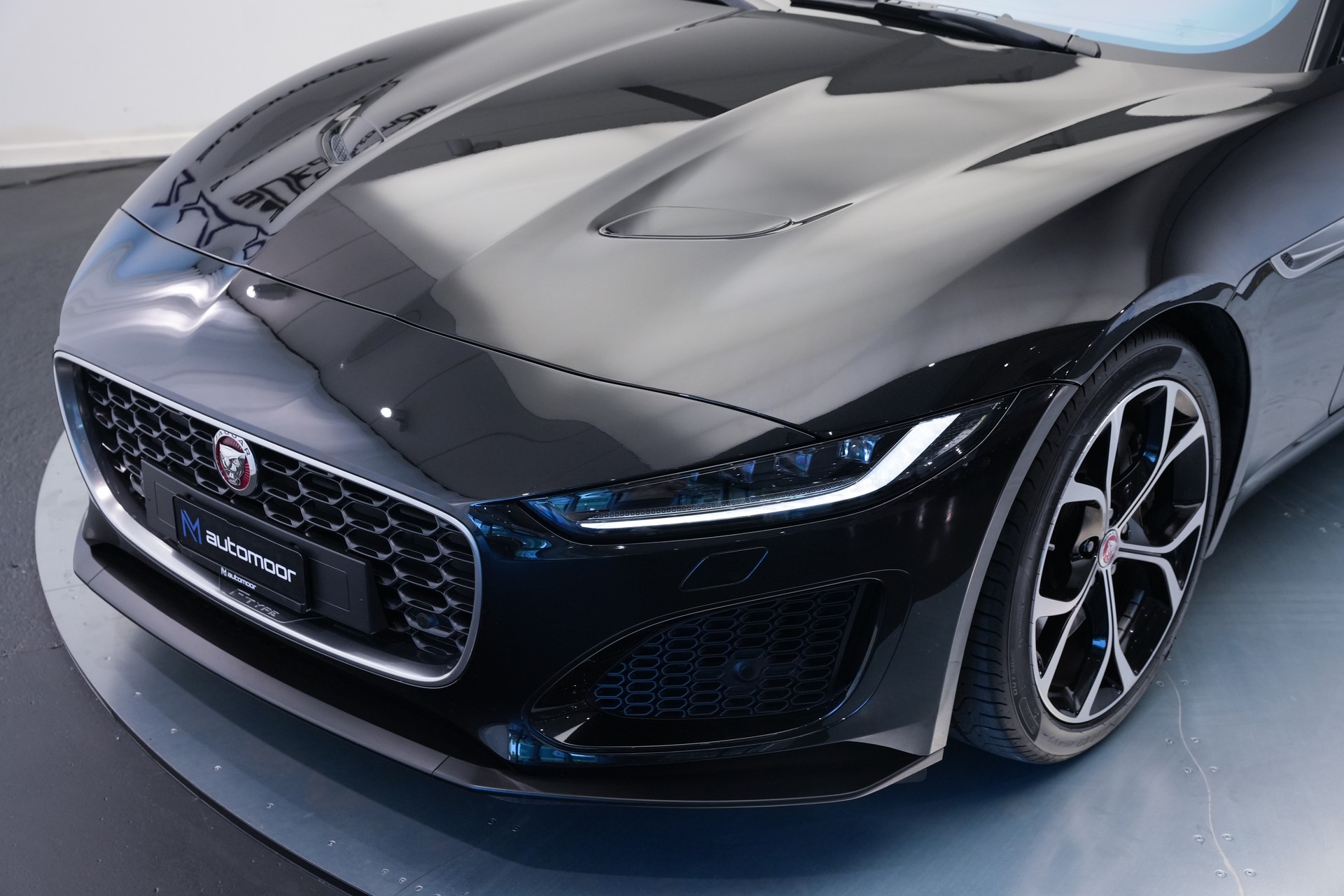 JAGUAR F-Type Convertible 2.0 I4 Automatik-image-41
