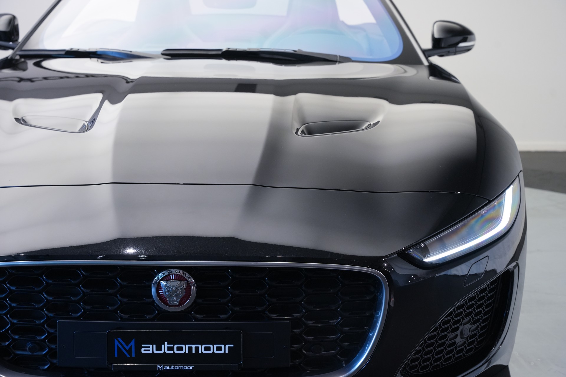 JAGUAR F-Type Convertible 2.0 I4 Automatik-image-42