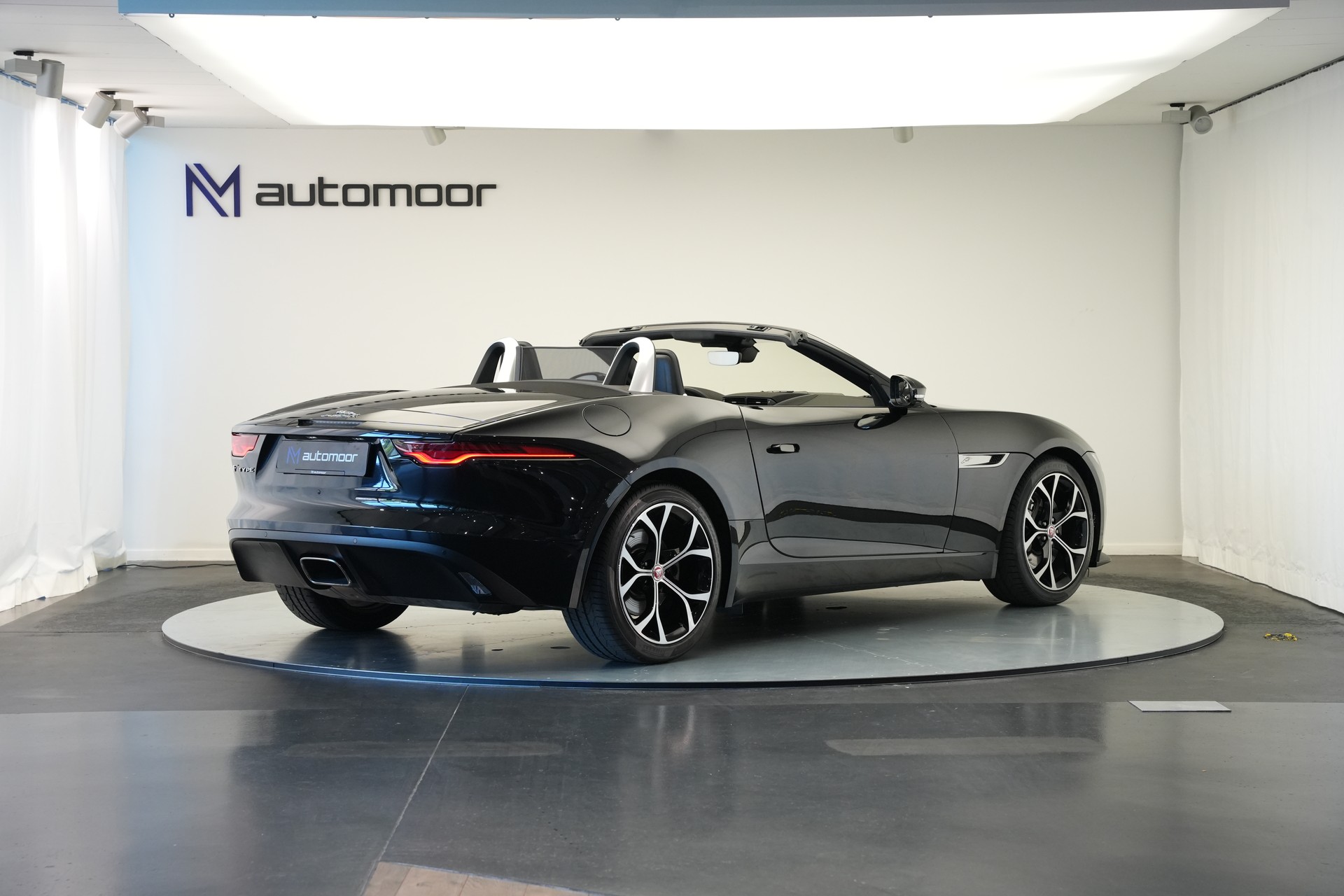 JAGUAR F-Type Convertible 2.0 I4 Automatik-image-4