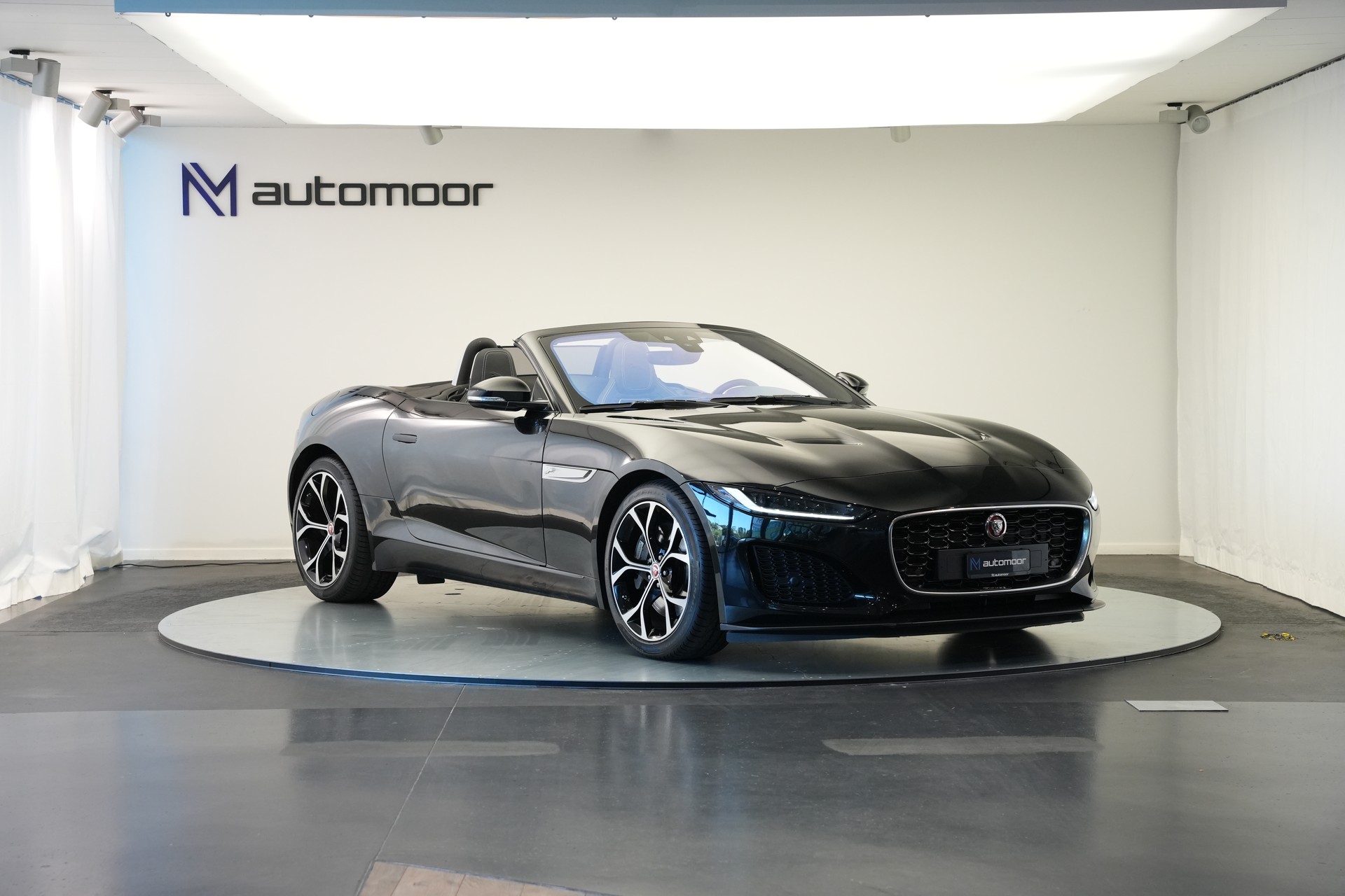 JAGUAR F-Type Convertible 2.0 I4 Automatik-showroom-element-2
