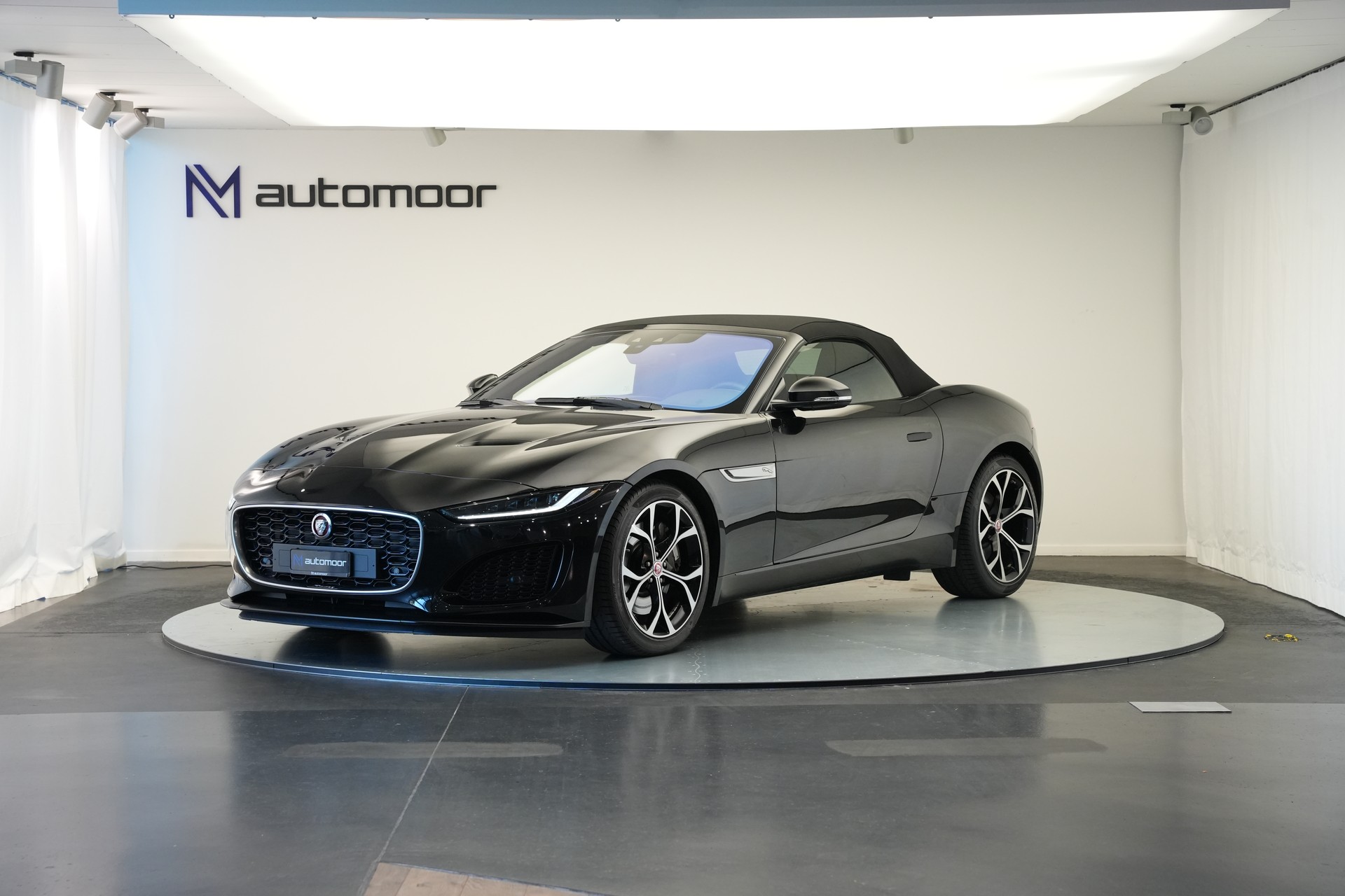 JAGUAR F-Type Convertible 2.0 I4 Automatik-image-9