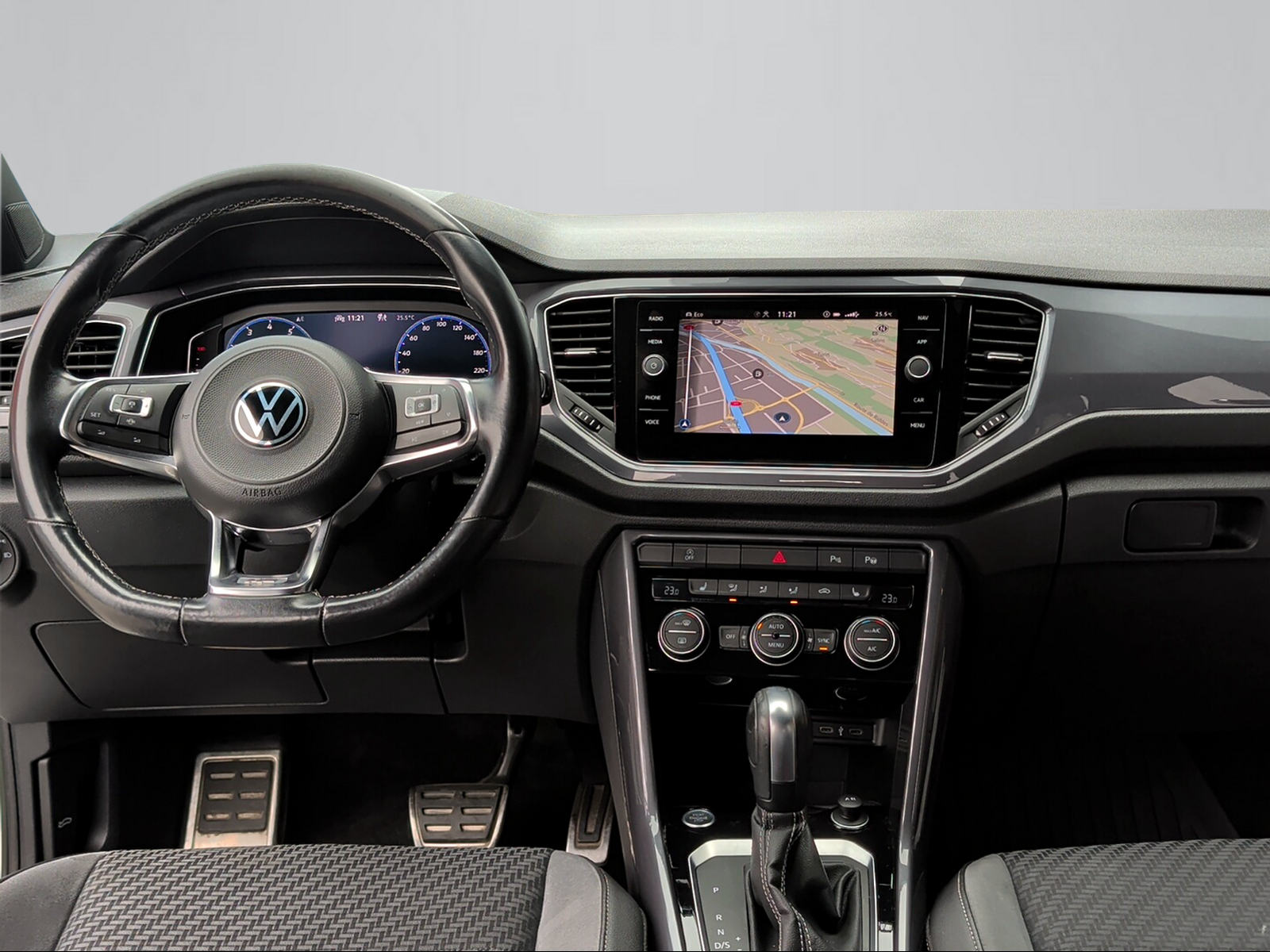 VW T-Roc 2.0 TSI Sport DSG 4Motion-image-5