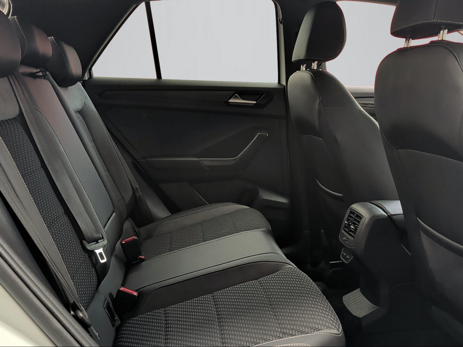 VW T-Roc 2.0 TSI Sport DSG 4Motion-image-7