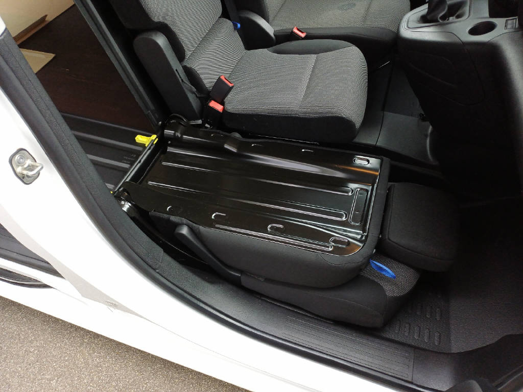 PEUGEOT Partner Kaw. Standard 1.2 110 Premi AHK-image-11