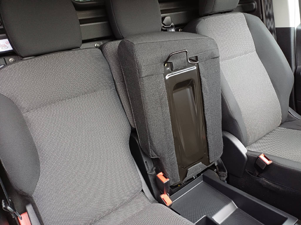 PEUGEOT Partner Kaw. Standard 1.2 110 Premi AHK-image-10