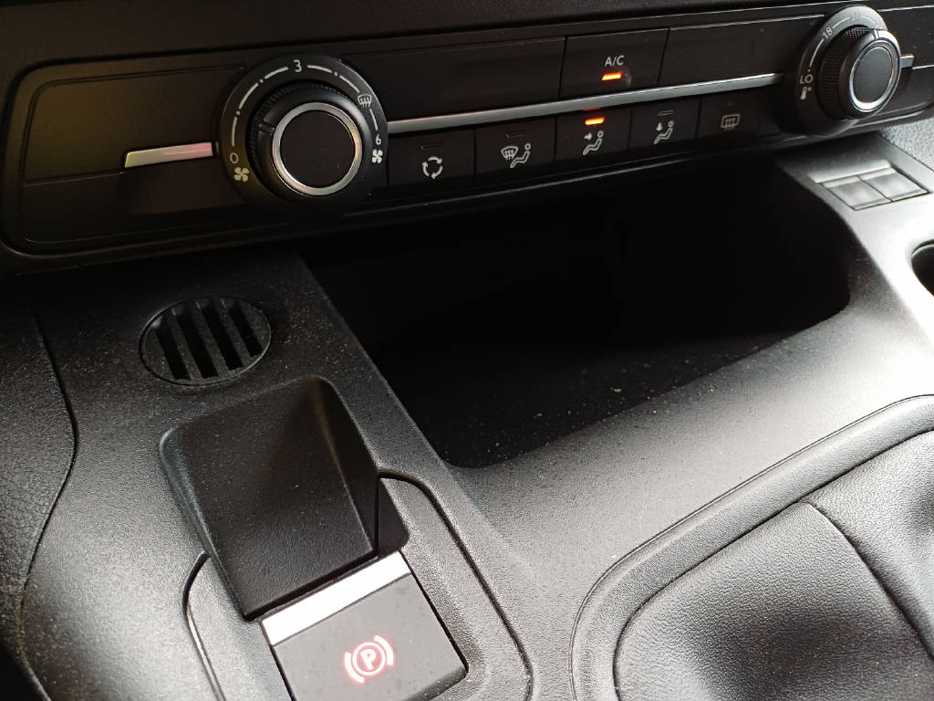 PEUGEOT Partner Kaw. Standard 1.2 110 Premi AHK-image-9