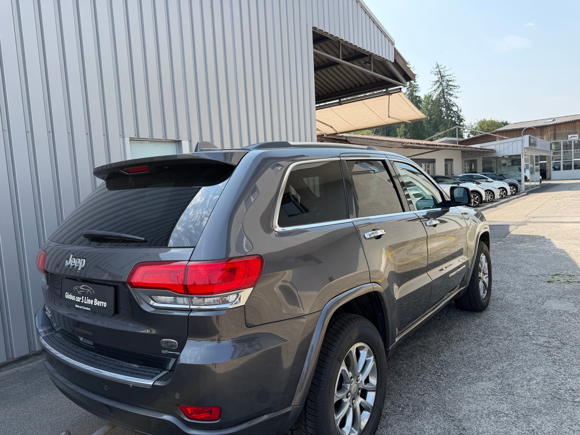 JEEP Grand Cherokee 3.0 CRD Limited Automatic-image-8