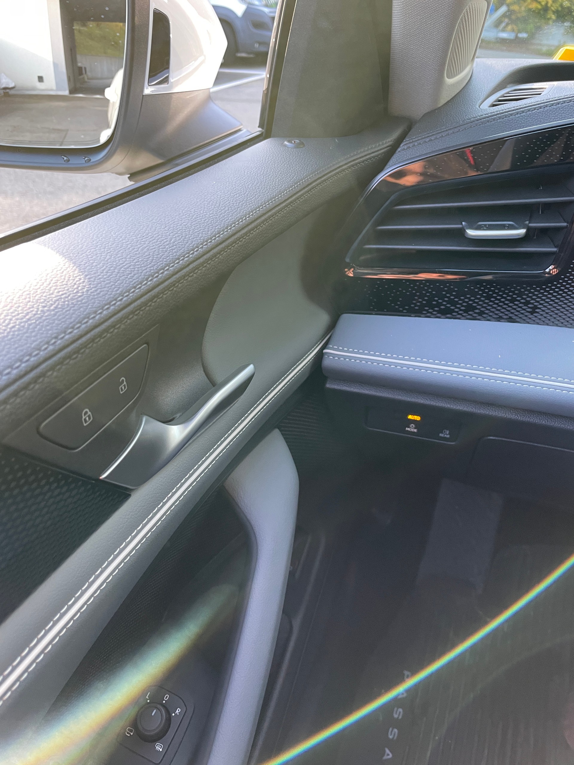VW Passat Variant 2.0 TDI evo Business 4 Motion DSG-image-19