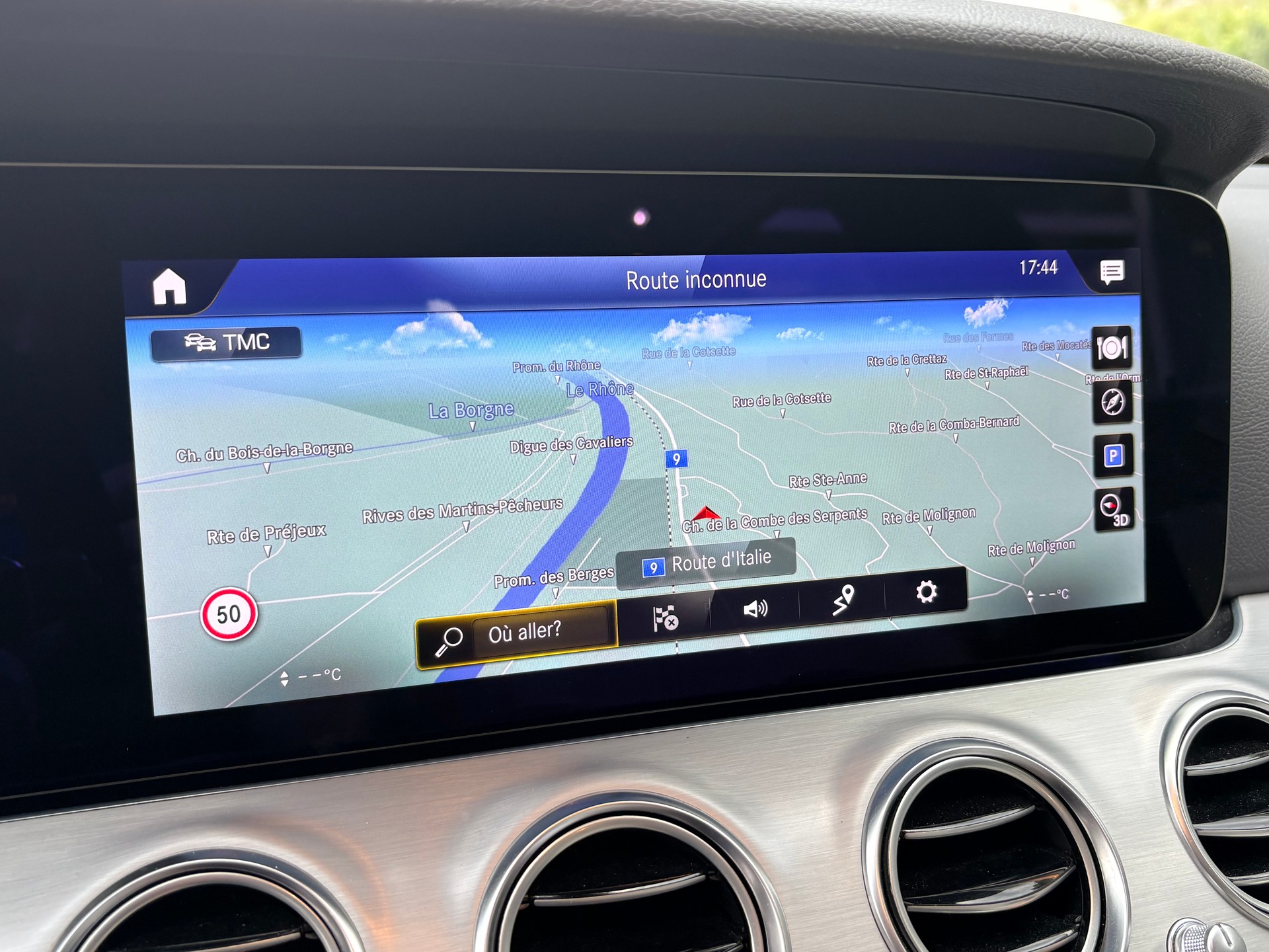 MERCEDES-BENZ E 200 T 4Matic Avantgarde 9G-Tronic-image-11