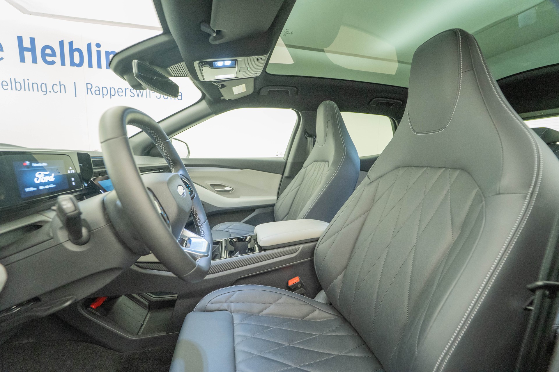 FORD Explorer Extended Range Premium AWD-image-7
