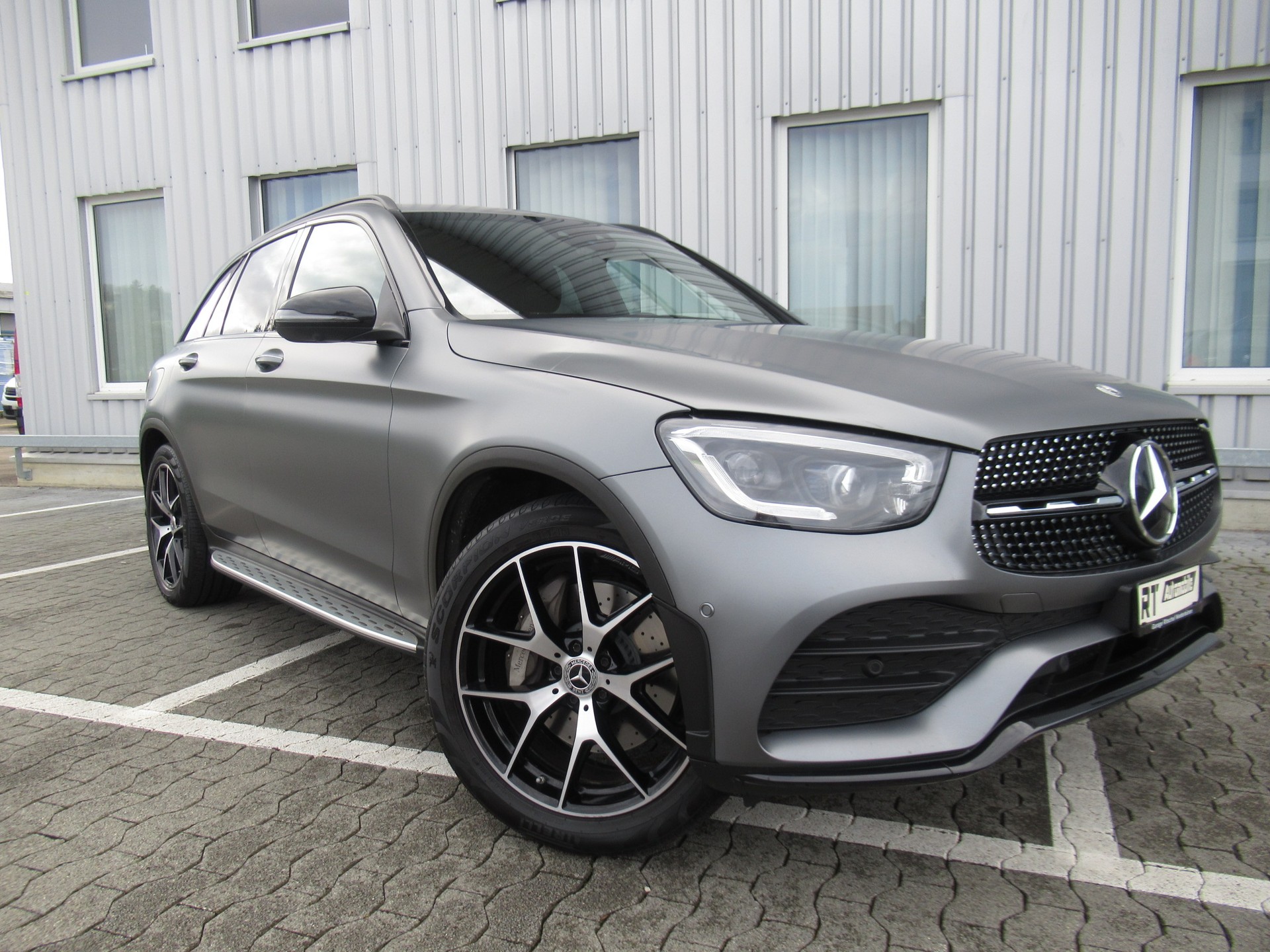 MERCEDES-BENZ GLC 400 d 4Matic AMG Line 9G-Tronic-image-5
