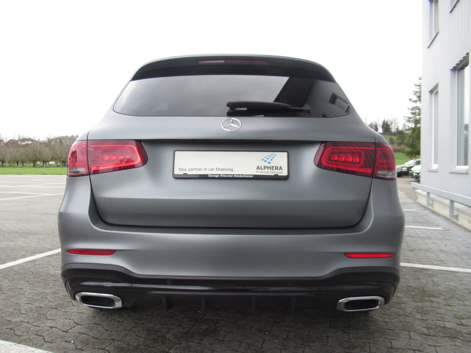 MERCEDES-BENZ GLC 400 d 4Matic AMG Line 9G-Tronic-image-4