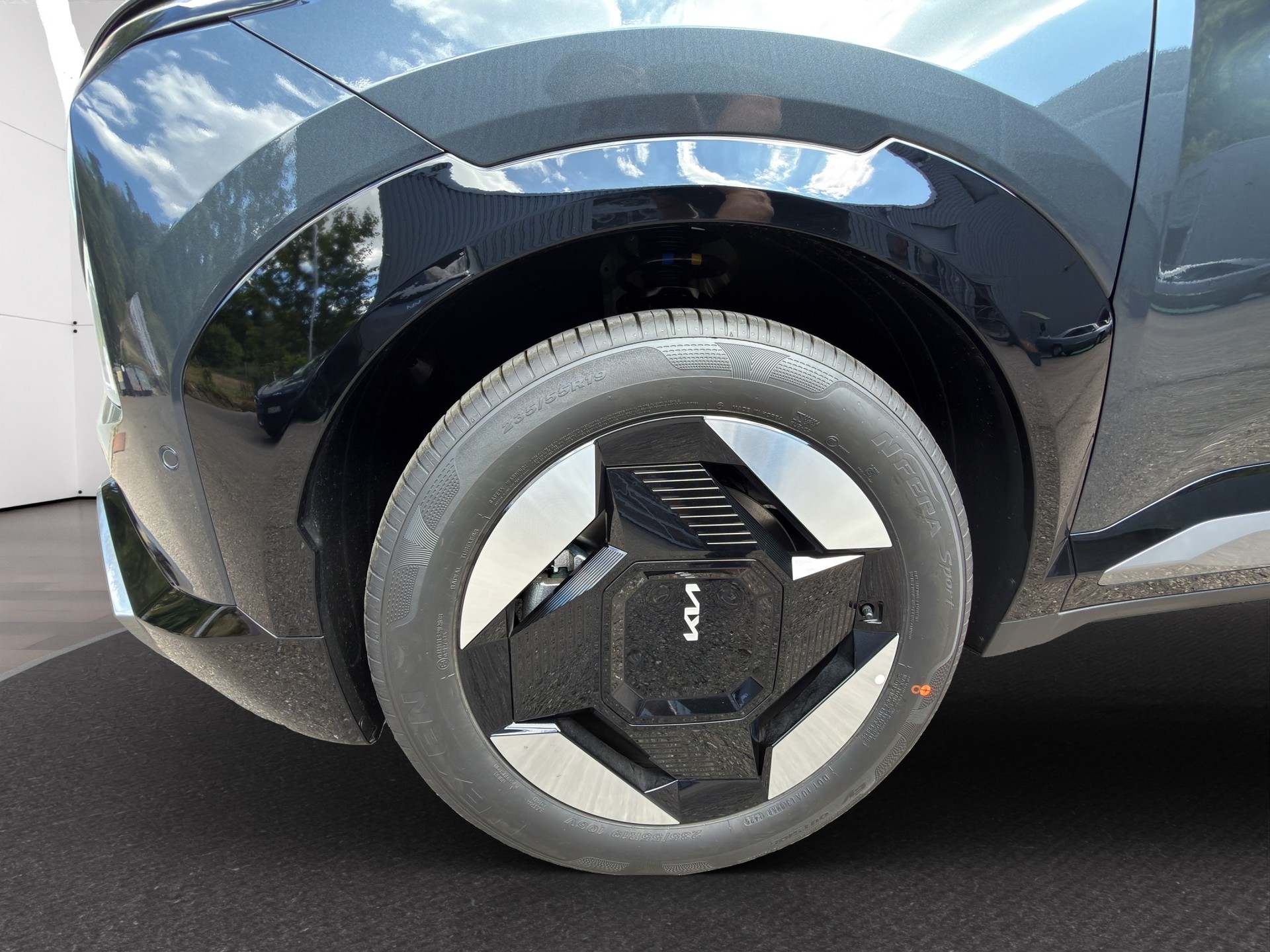 KIA EV5 81,4 kWh Earth 4x4-image-12