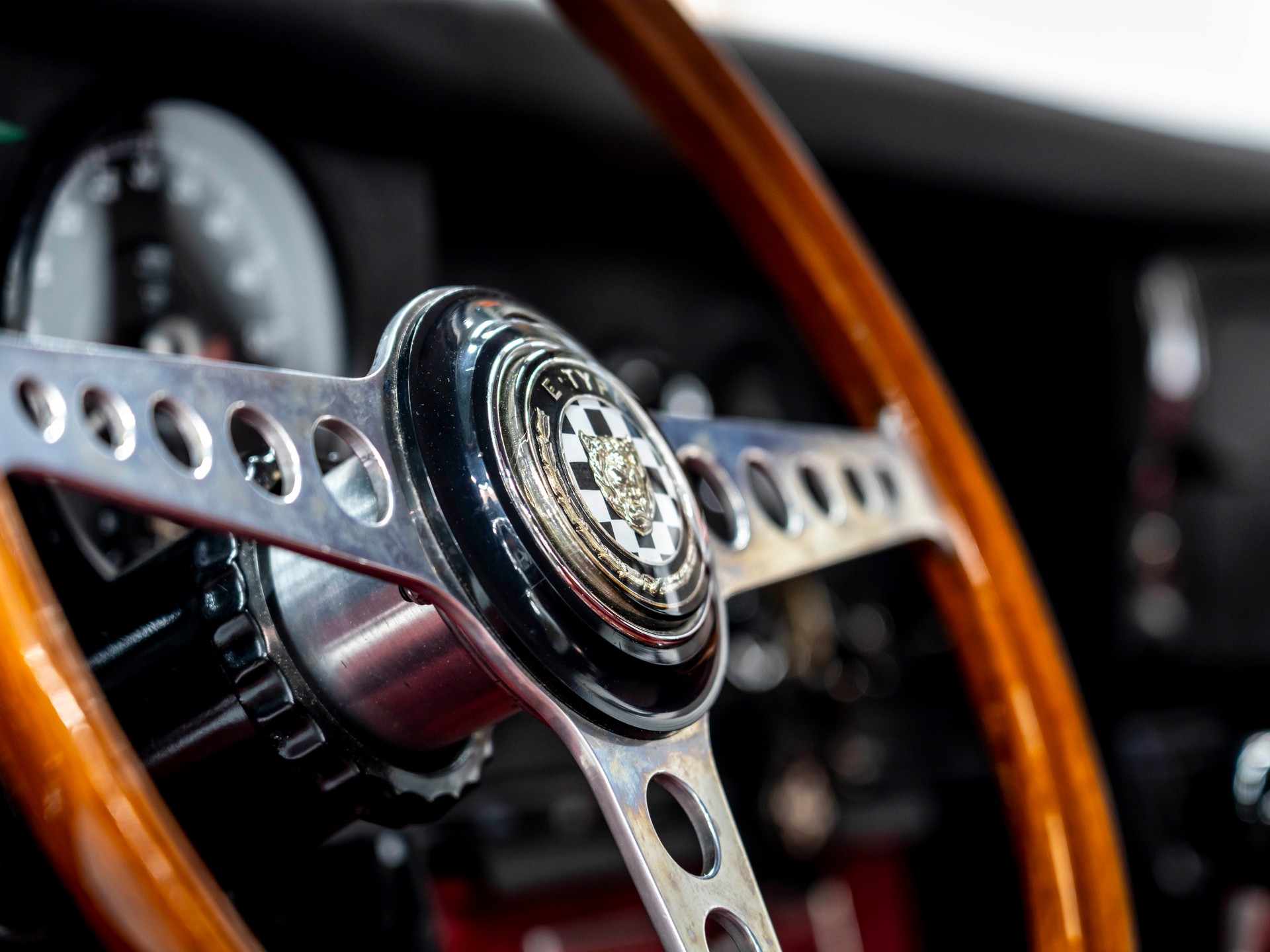 JAGUAR E-Type 4.2 Cpe Serie 1-image-16