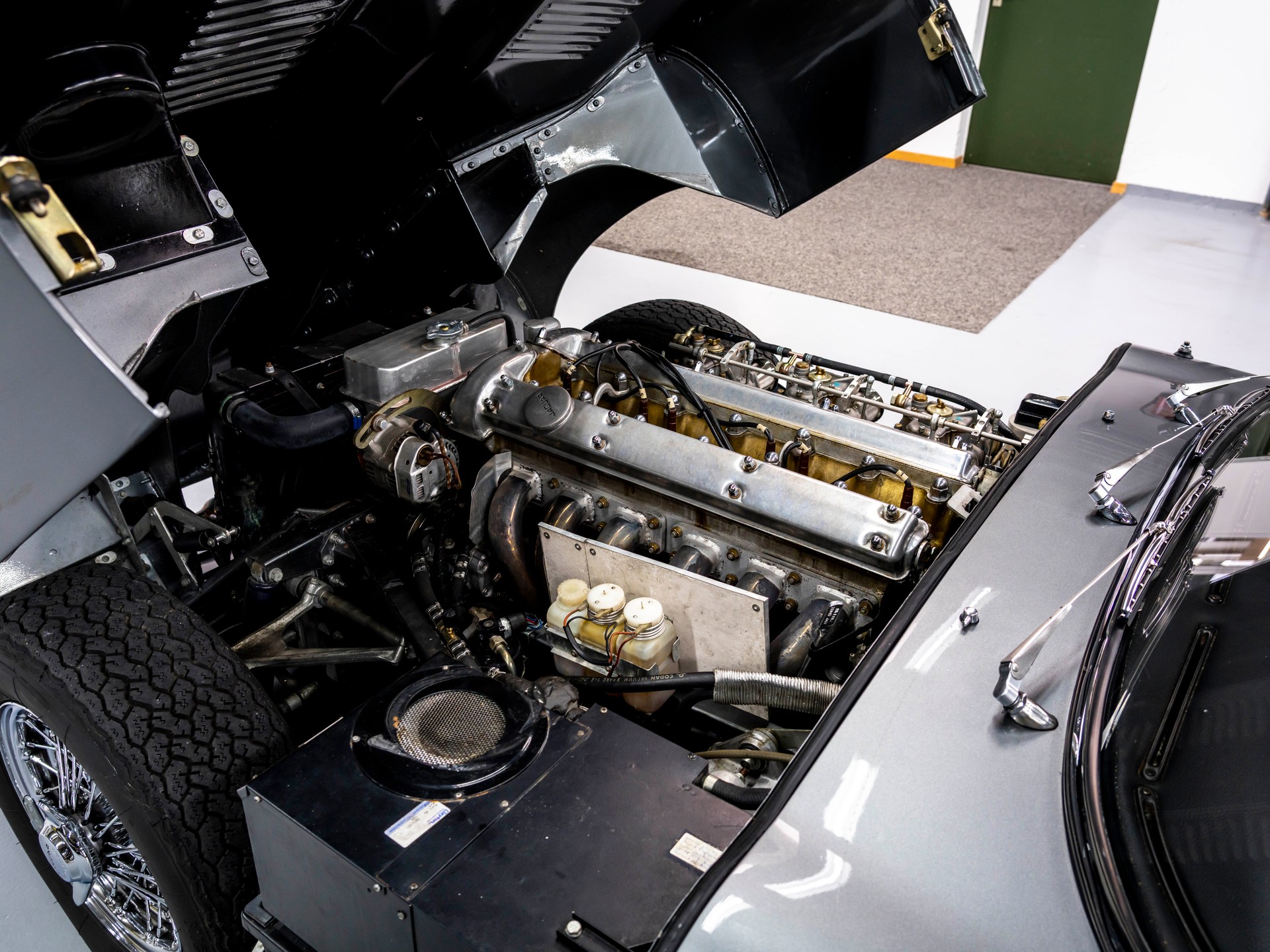 JAGUAR E-Type 4.2 Cpe Serie 1-image-27
