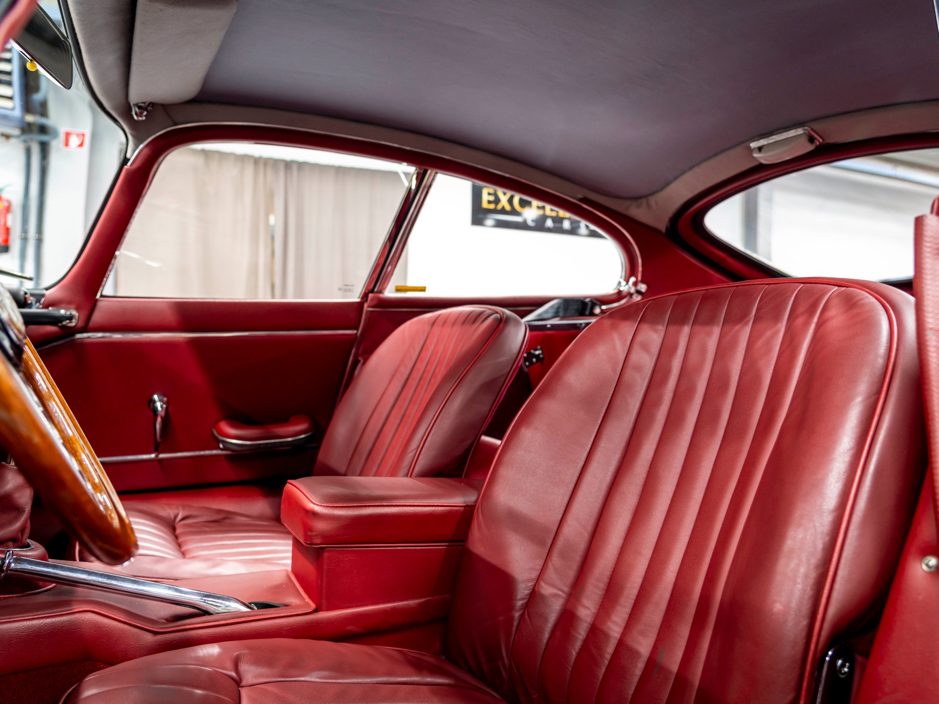 JAGUAR E-Type 4.2 Cpe Serie 1-image-18