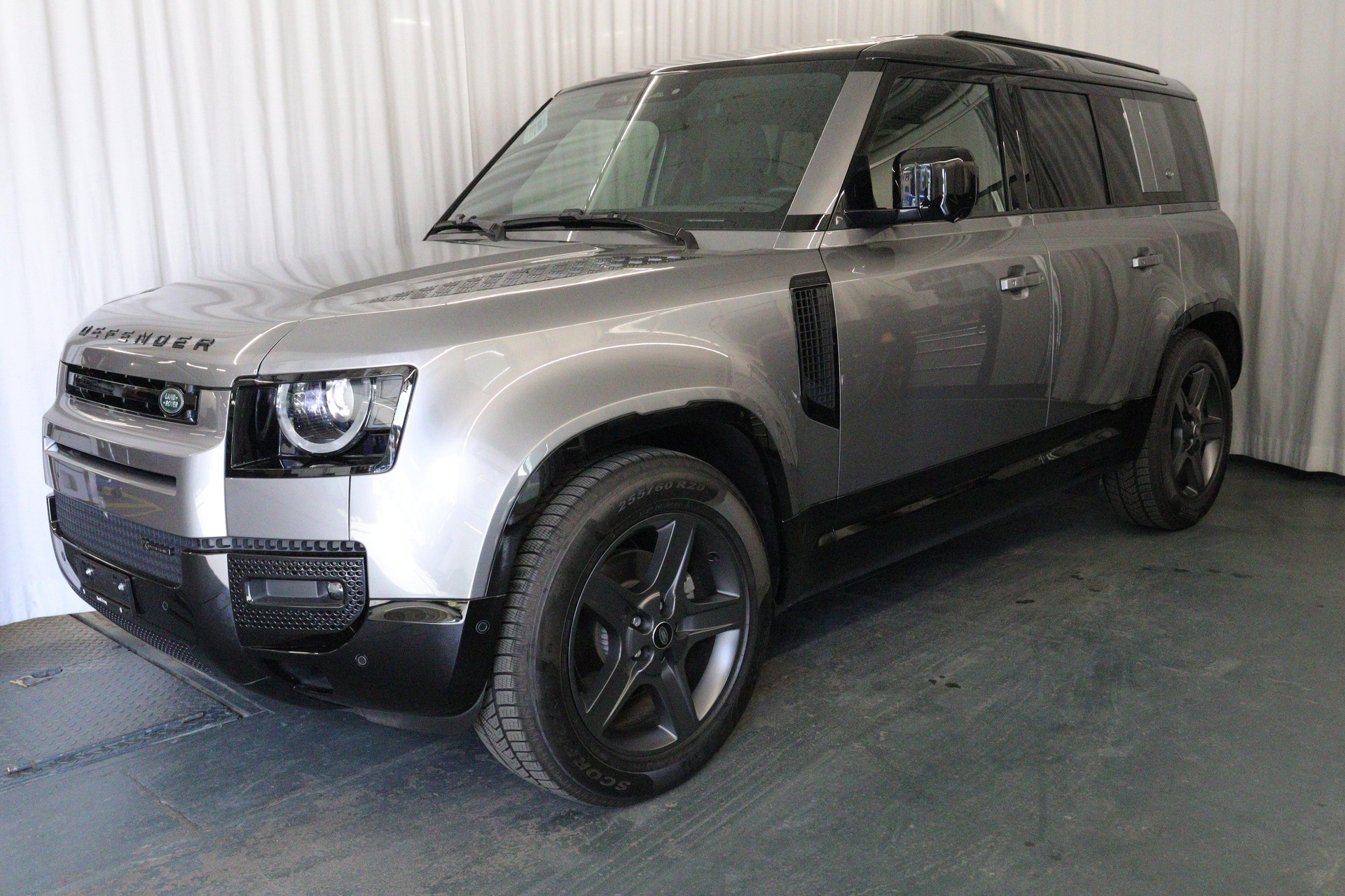 LAND ROVER Defender 110 3.0 D I6 X-Dynamic SE-image-0