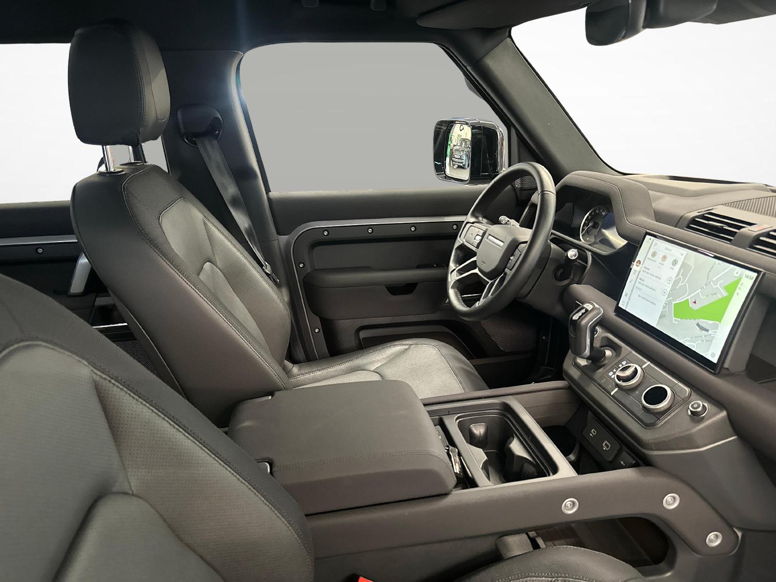 LAND ROVER Defender 110 3.0 D I6 X-Dynamic SE-image-10