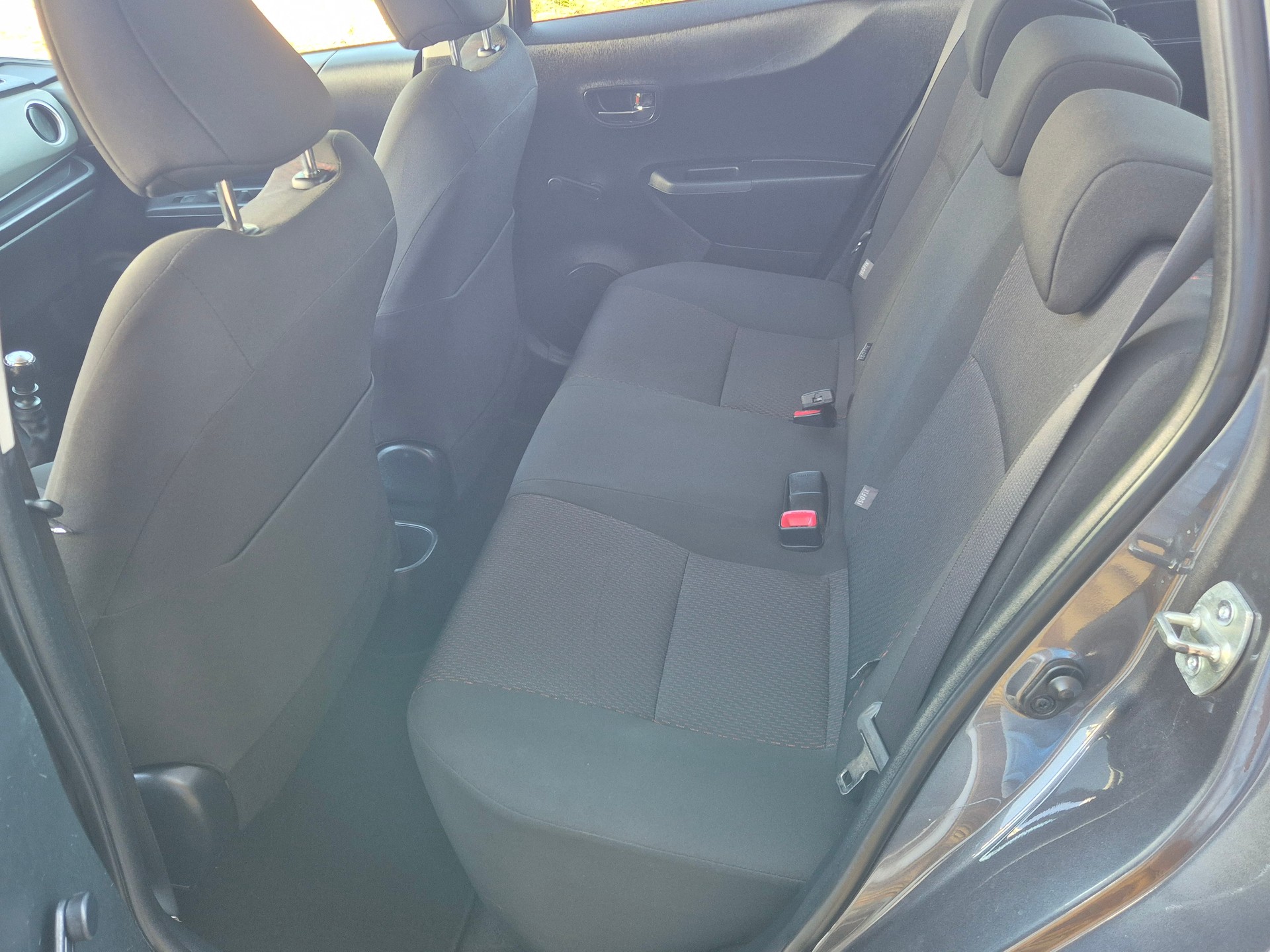 TOYOTA Yaris 1.33 Style-image-6