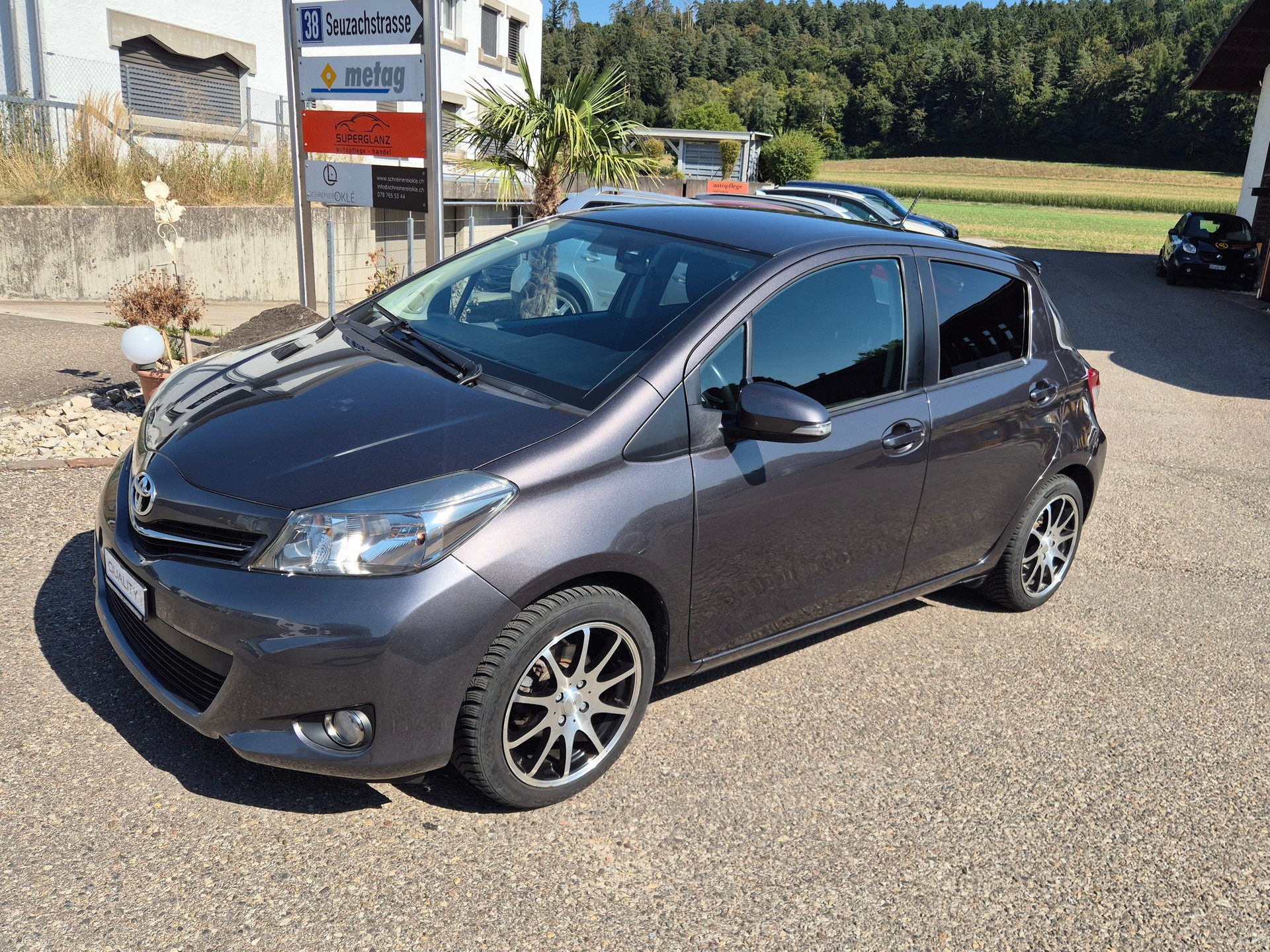 TOYOTA Yaris 1.33 Style-image-17