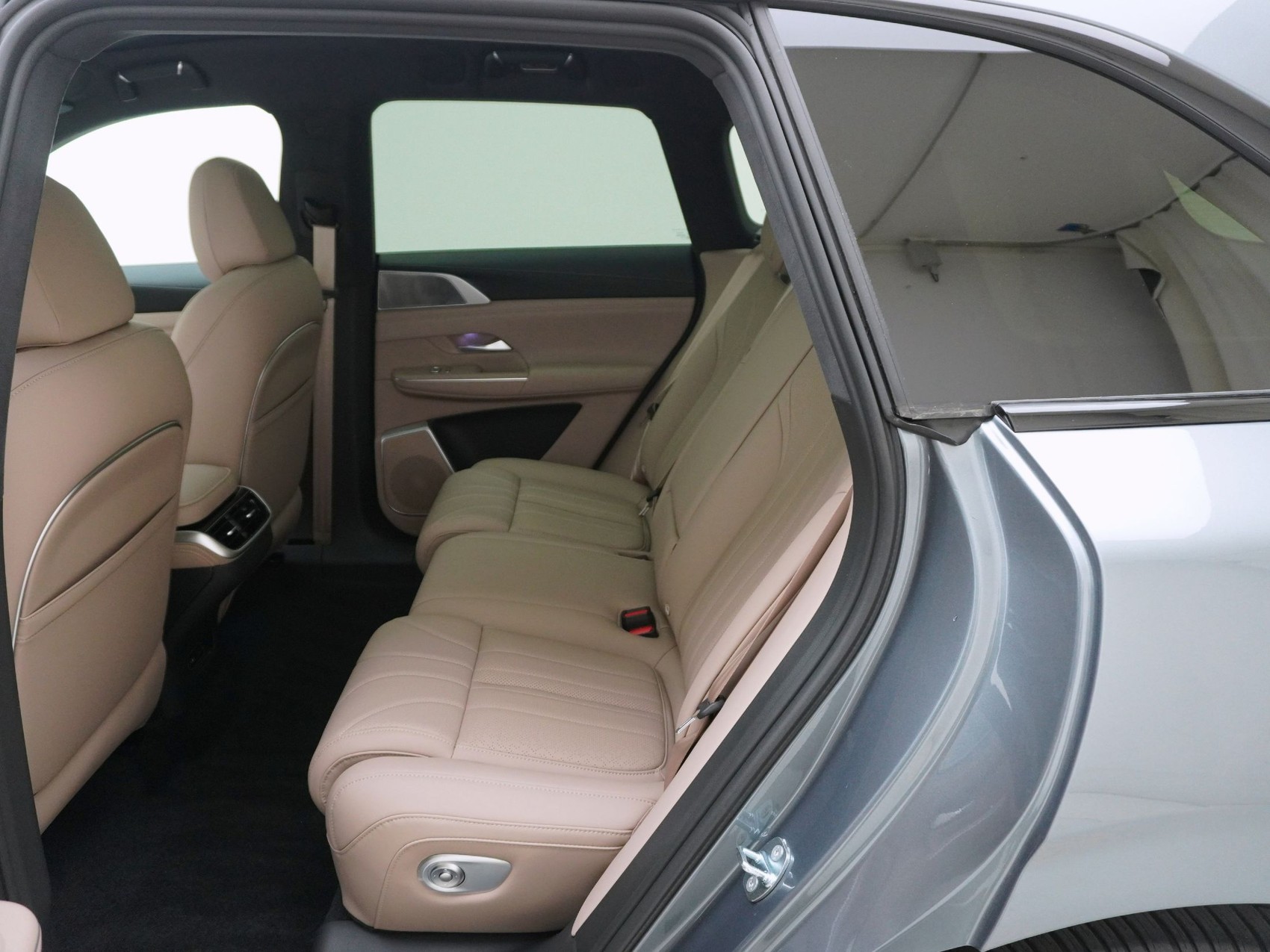 XPENG G9 Performance Black Edition AWD-image-15