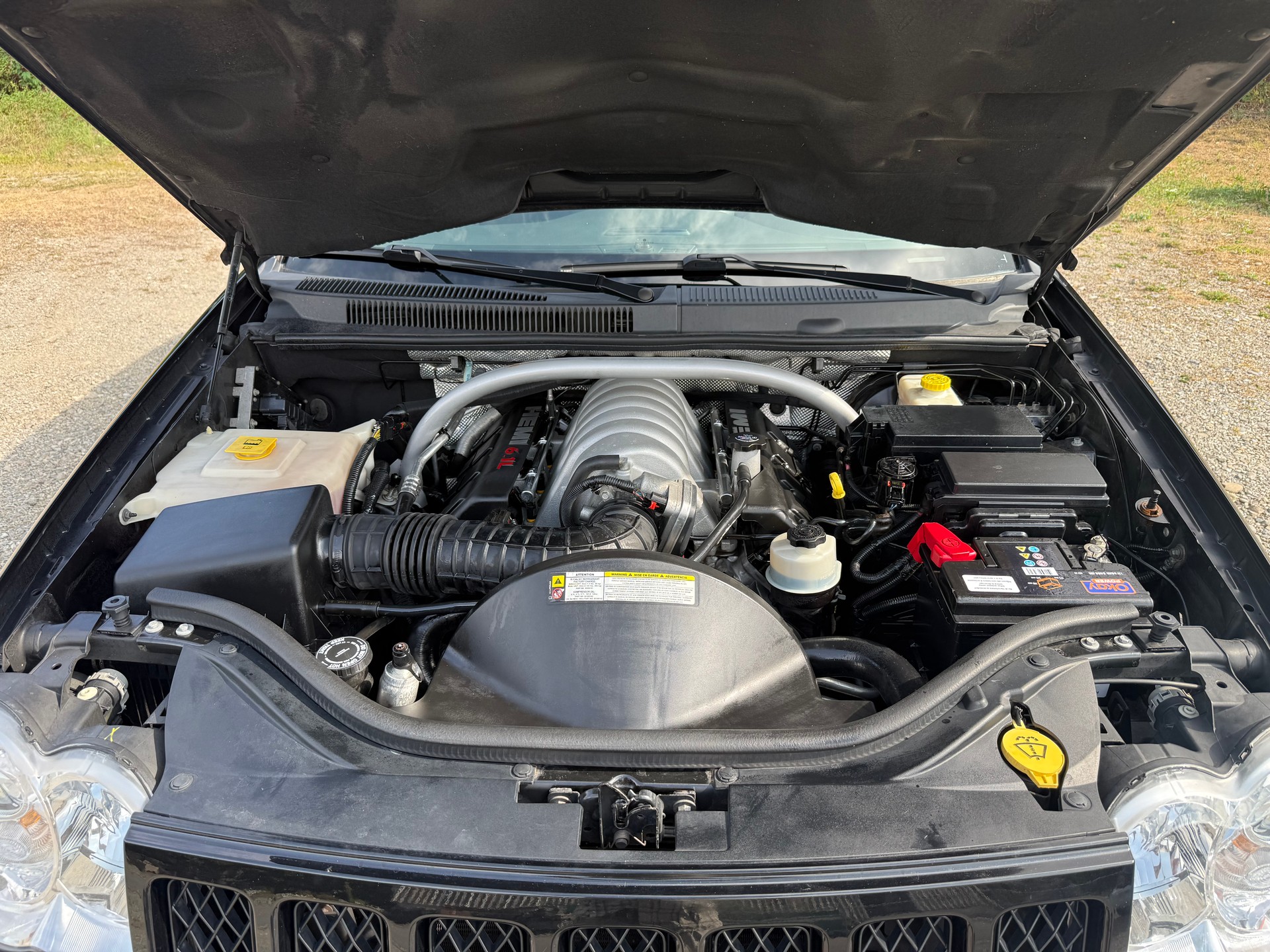 JEEP Grand Cherokee 6.1 HEMI SRT8 Automatic-image-6