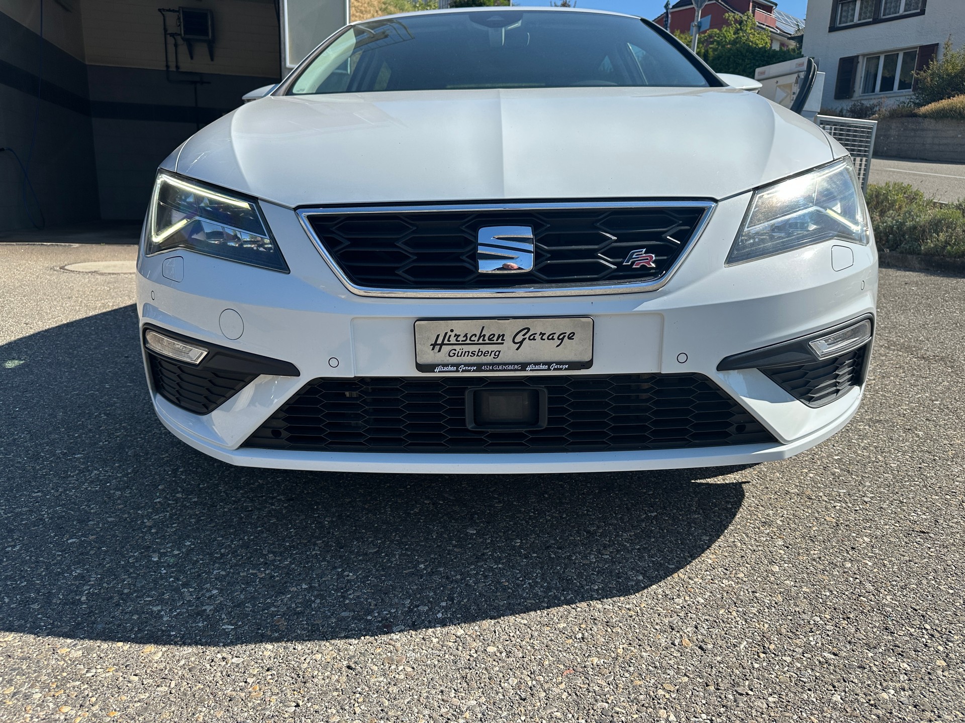 SEAT Leon 1.4 TSI ACT FR DSG-image-0
