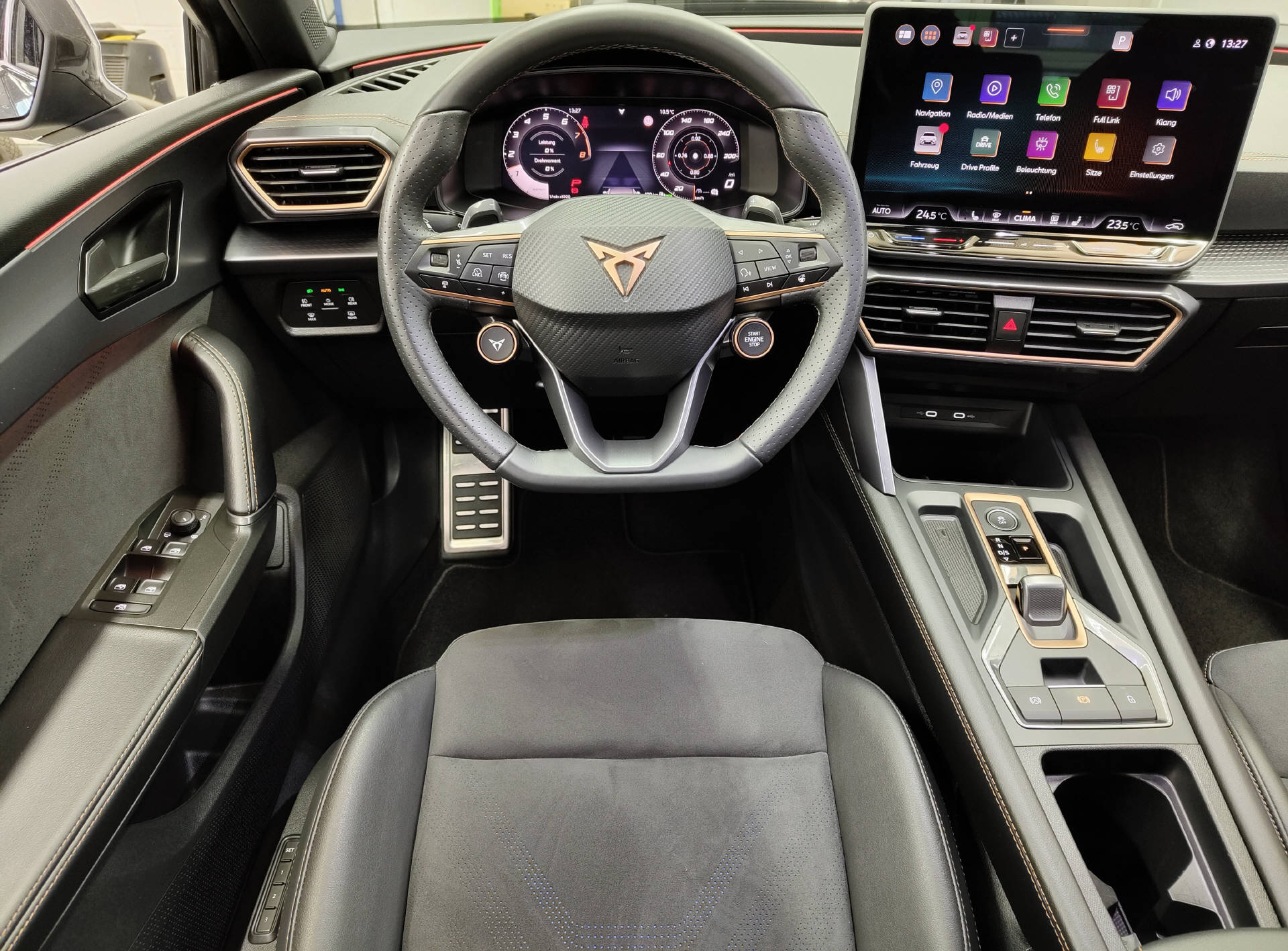 CUPRA Leon ST 2.0 TSI 333 VZ 4Drive DSG-image-4