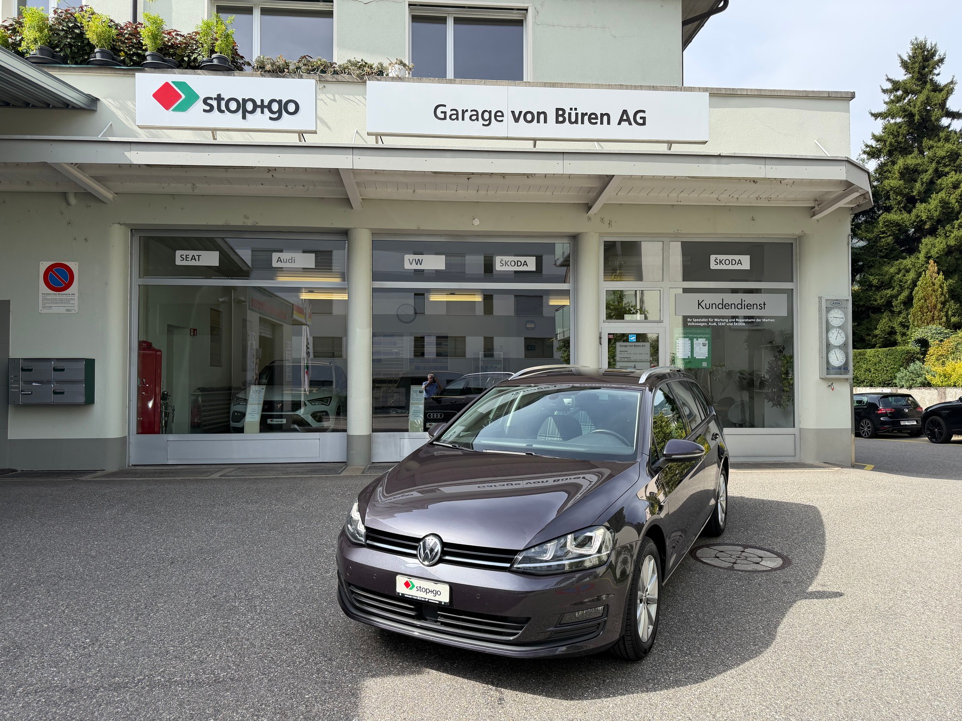 VW Golf Variant 1.4 TSI Lounge-image-2